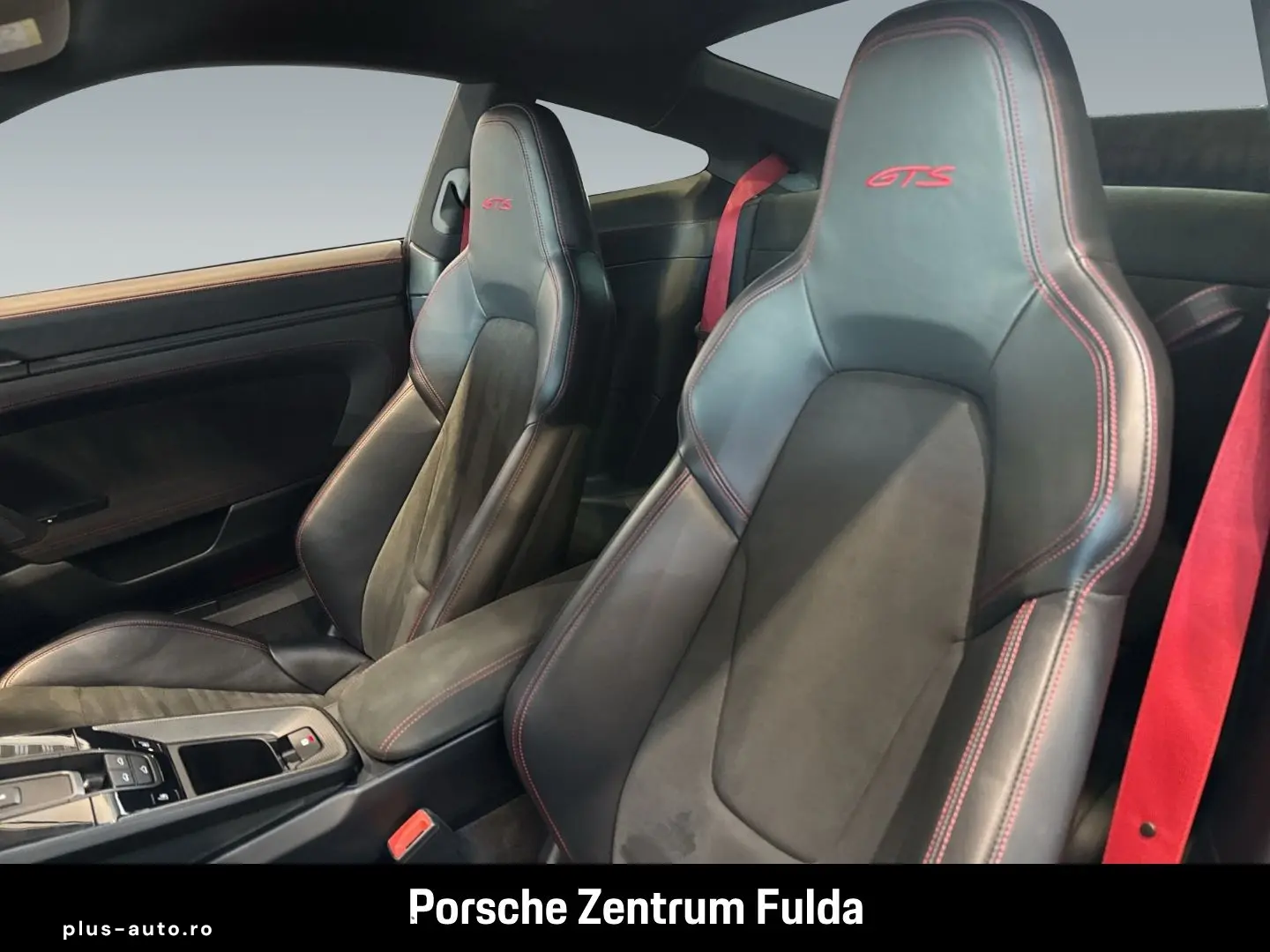 PORSCHE 992 911 Carrera 4 GTS BOSE