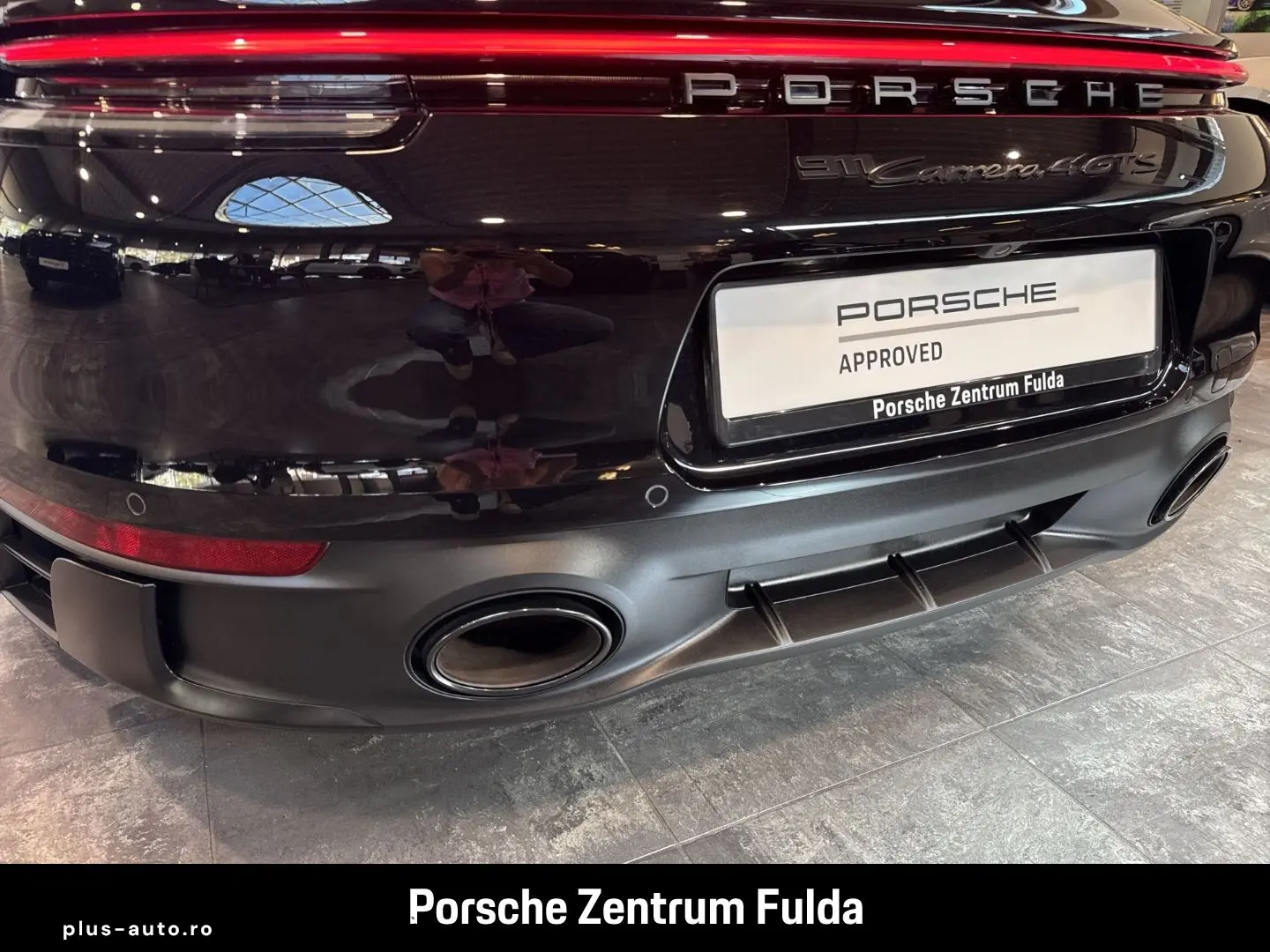 PORSCHE 992 911 Carrera 4 GTS BOSE