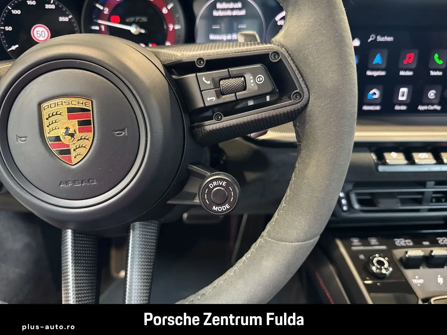 PORSCHE 992 911 Carrera 4 GTS BOSE