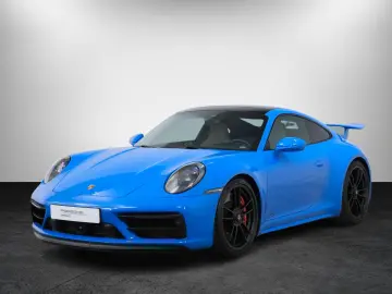 PORSCHE 911 Carrera 4 GTS