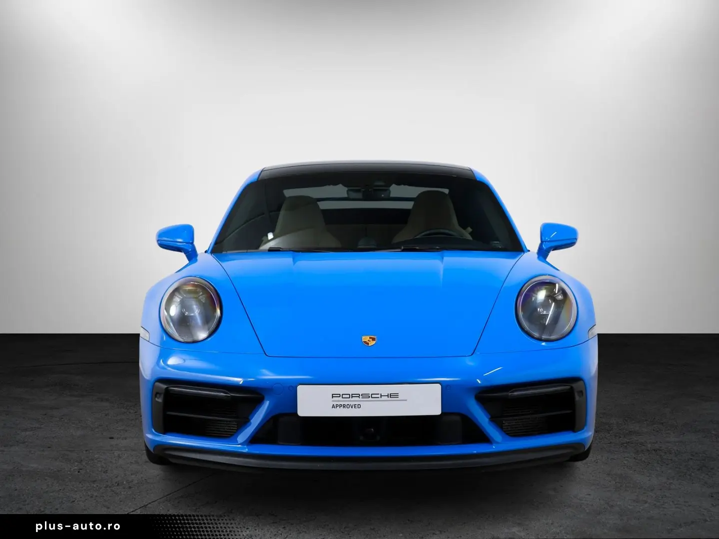 PORSCHE 911 Carrera 4 GTS
