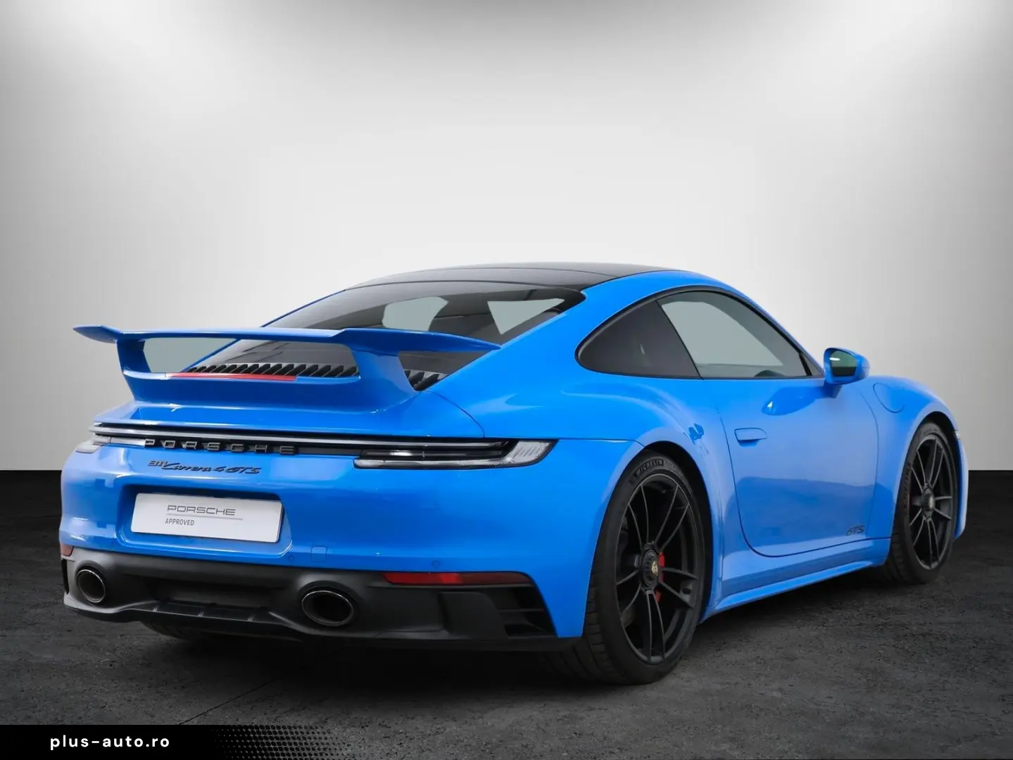 PORSCHE 911 Carrera 4 GTS