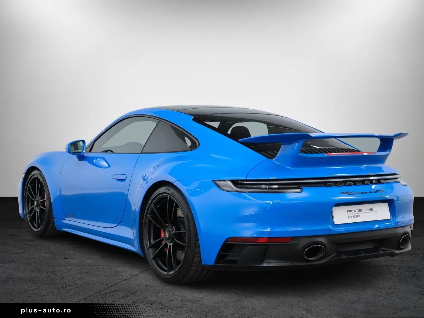PORSCHE 911 Carrera 4 GTS