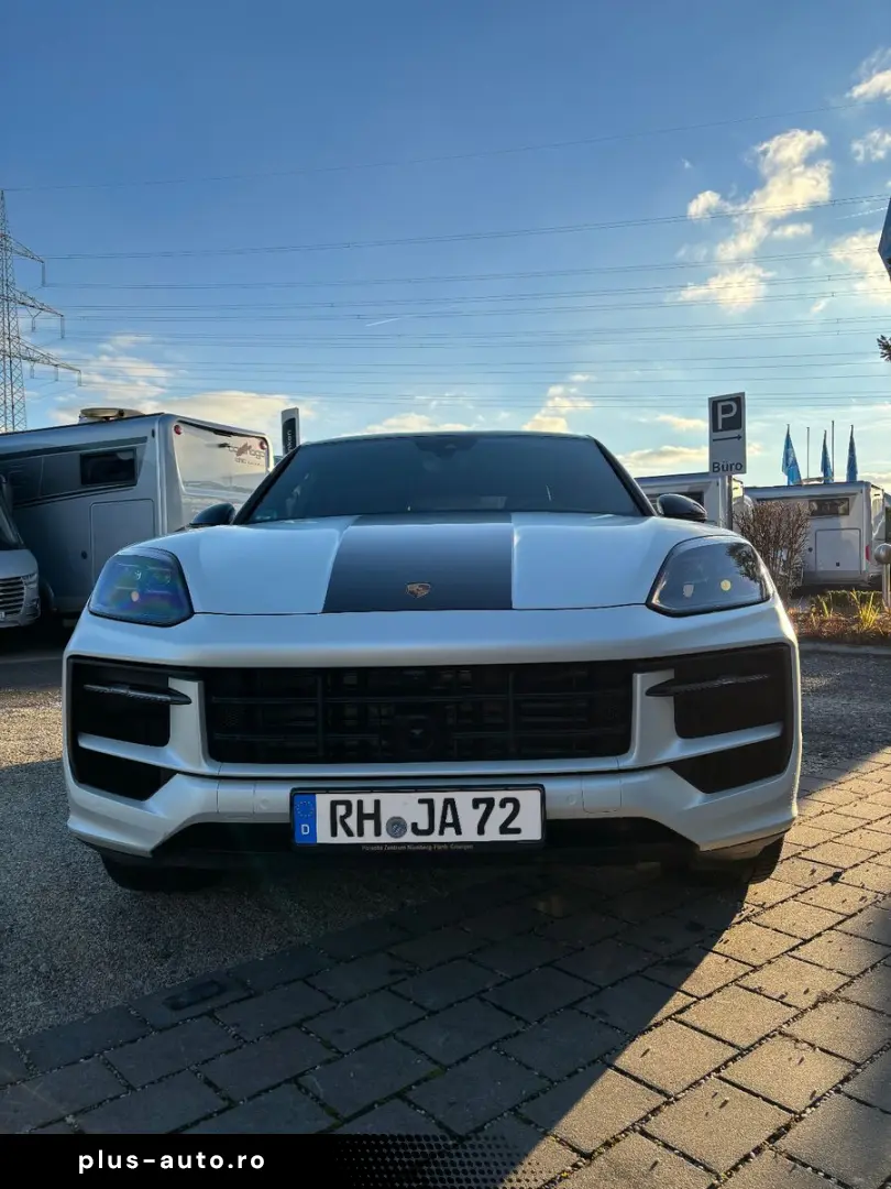 PORSCHE Cayenne Coupe GTS   Carbon-Leichtbau Vollausst.