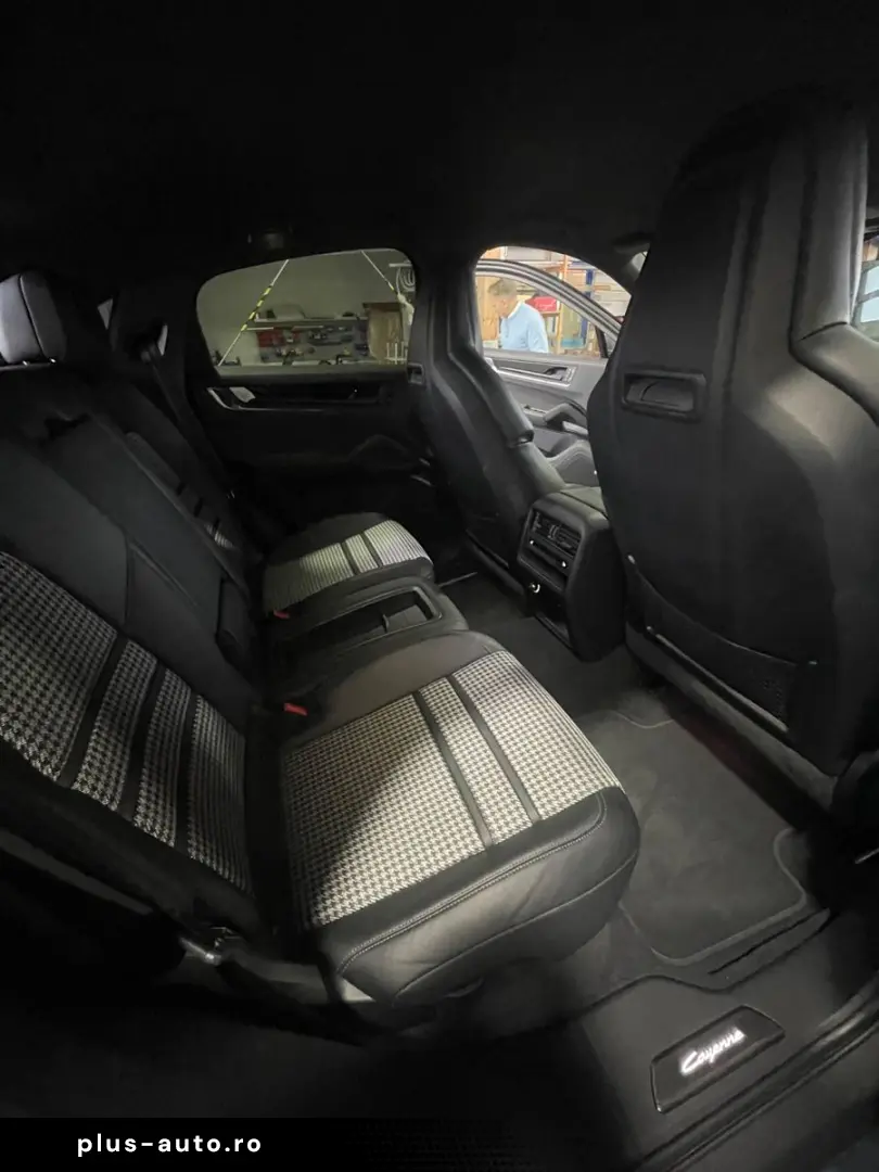 PORSCHE Cayenne Coupe GTS   Carbon-Leichtbau Vollausst.