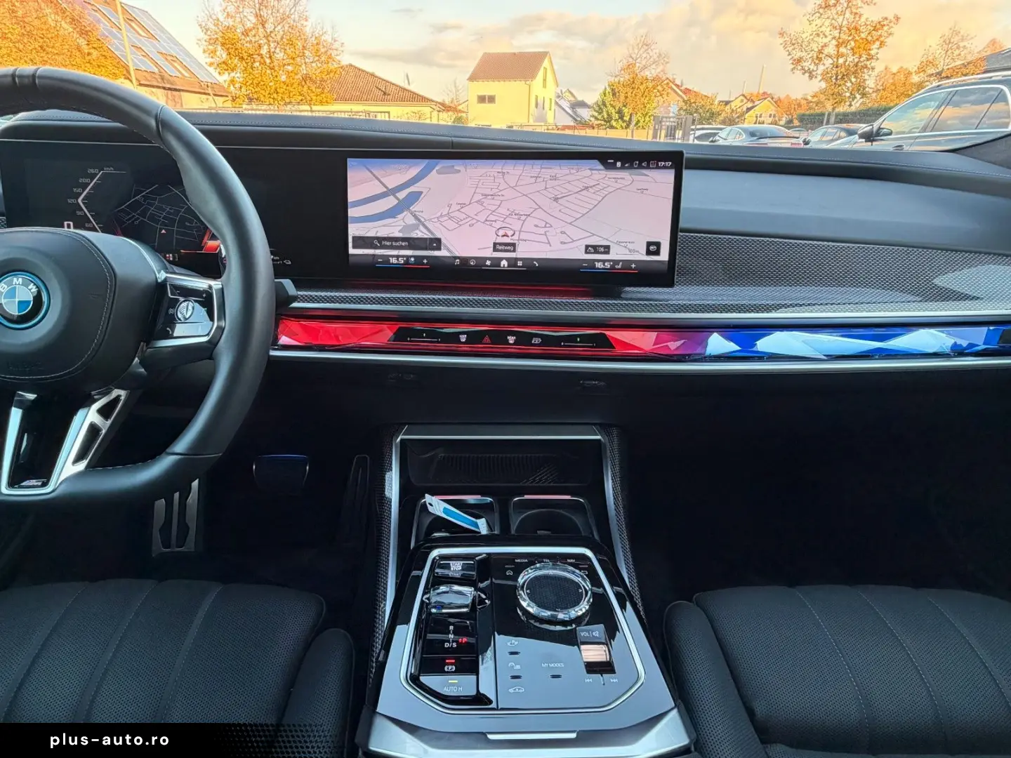 BMW M760e xDrive Individual TV SkyLounge