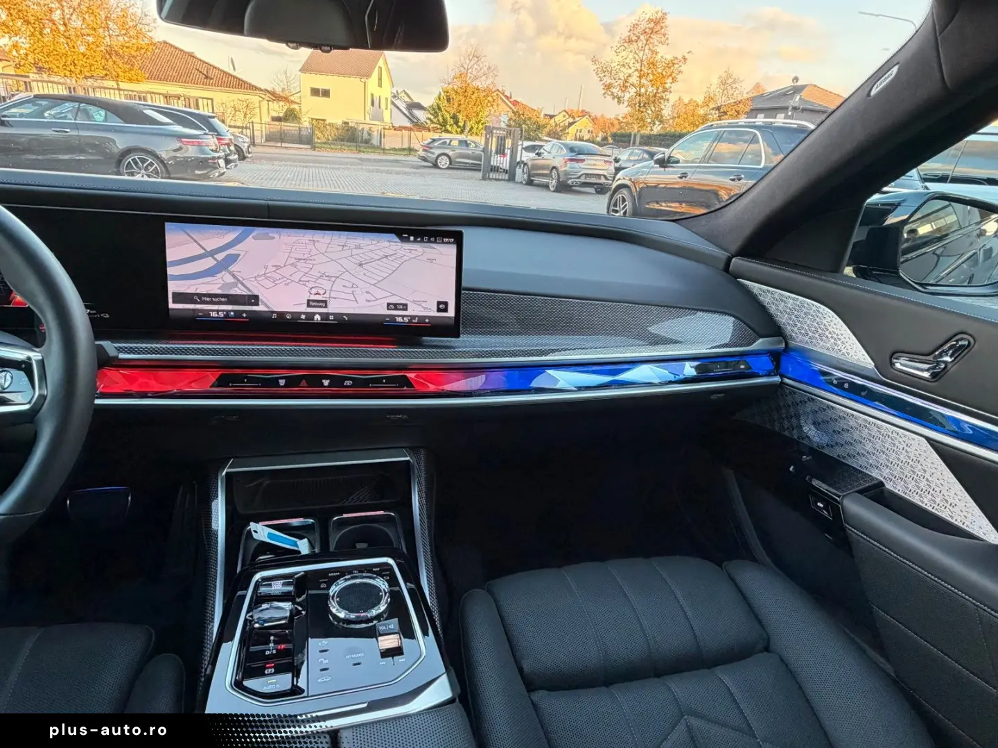 BMW M760e xDrive Individual TV SkyLounge