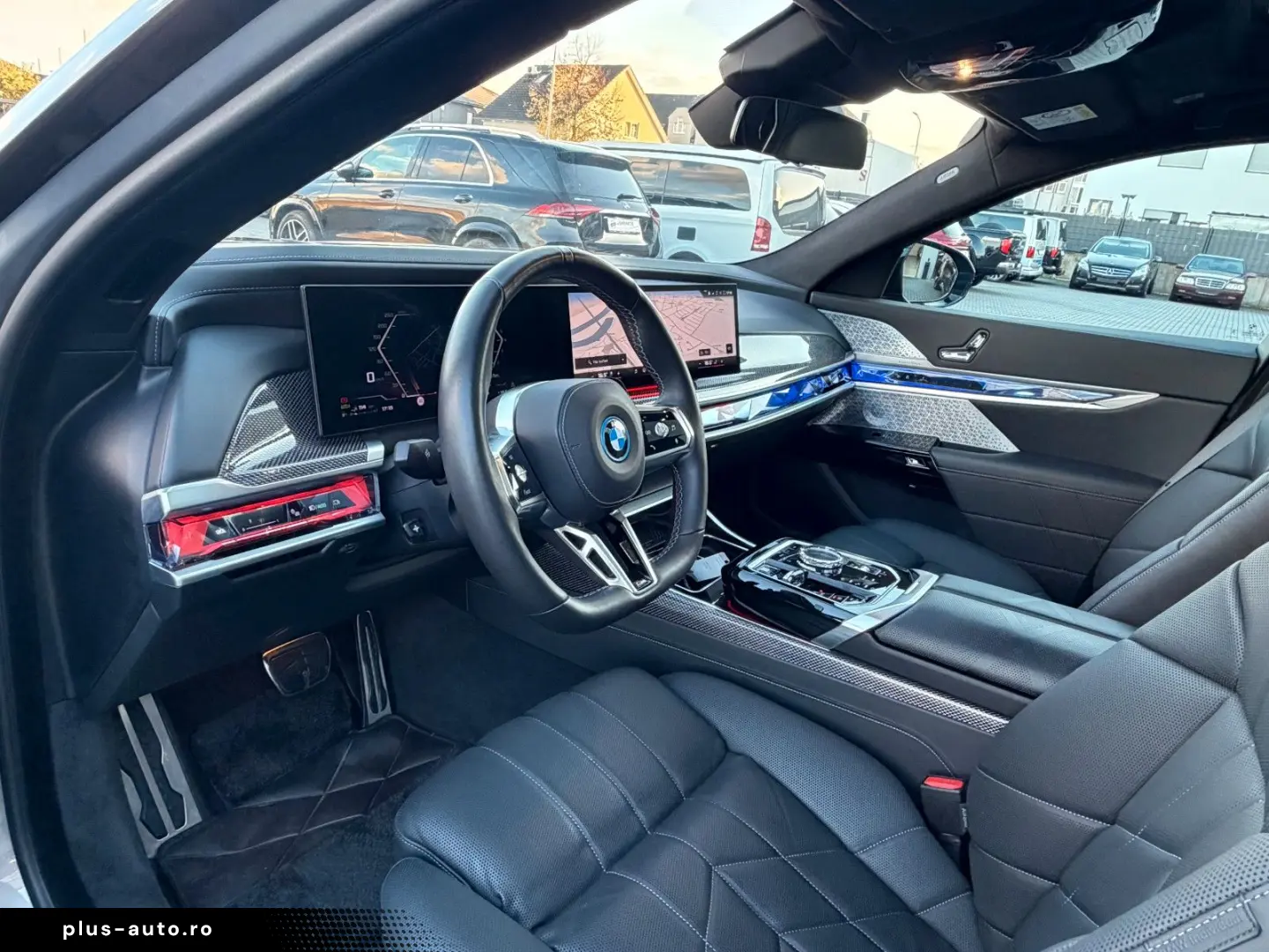 BMW M760e xDrive Individual TV SkyLounge