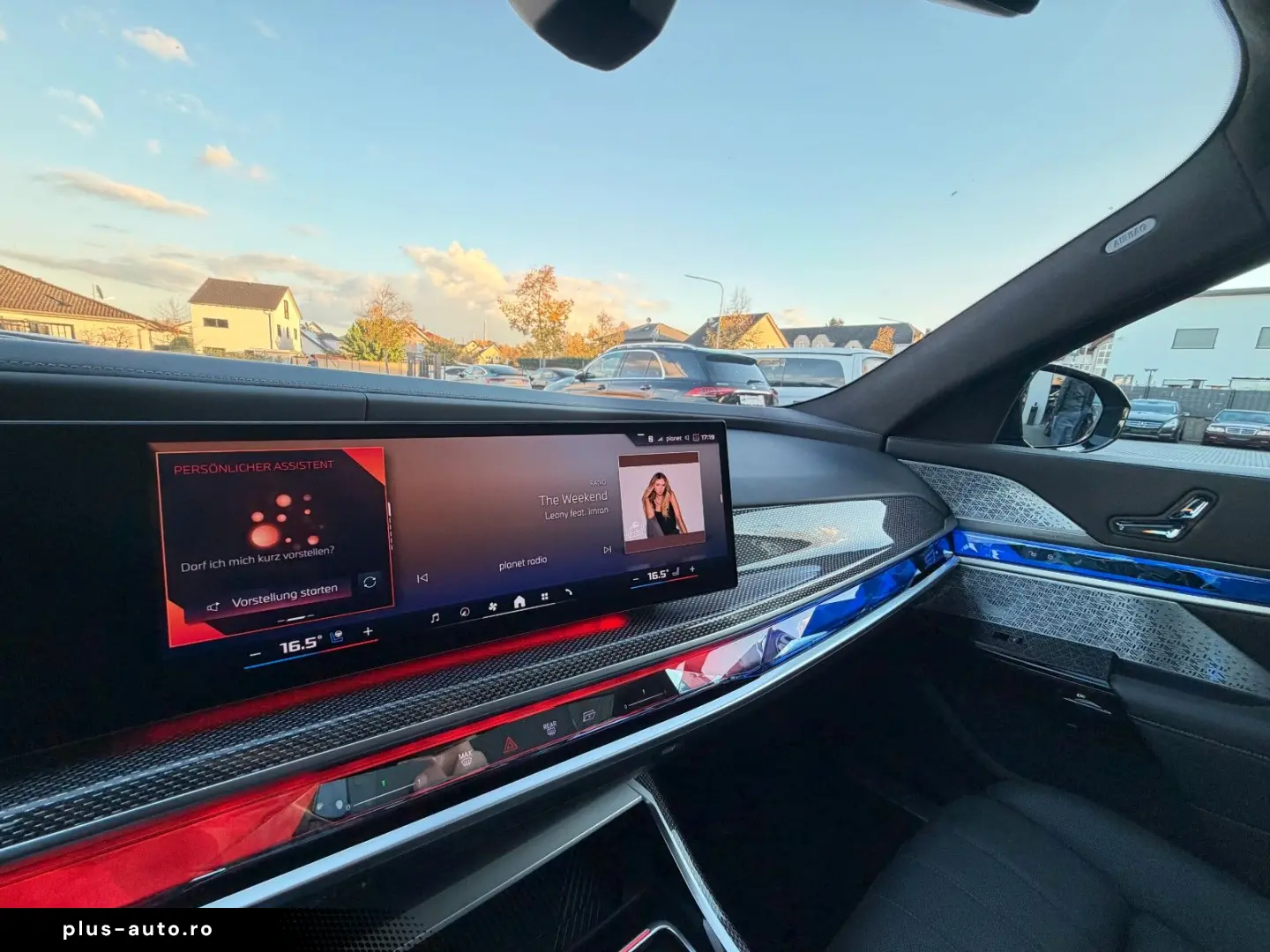BMW M760e xDrive Individual TV SkyLounge