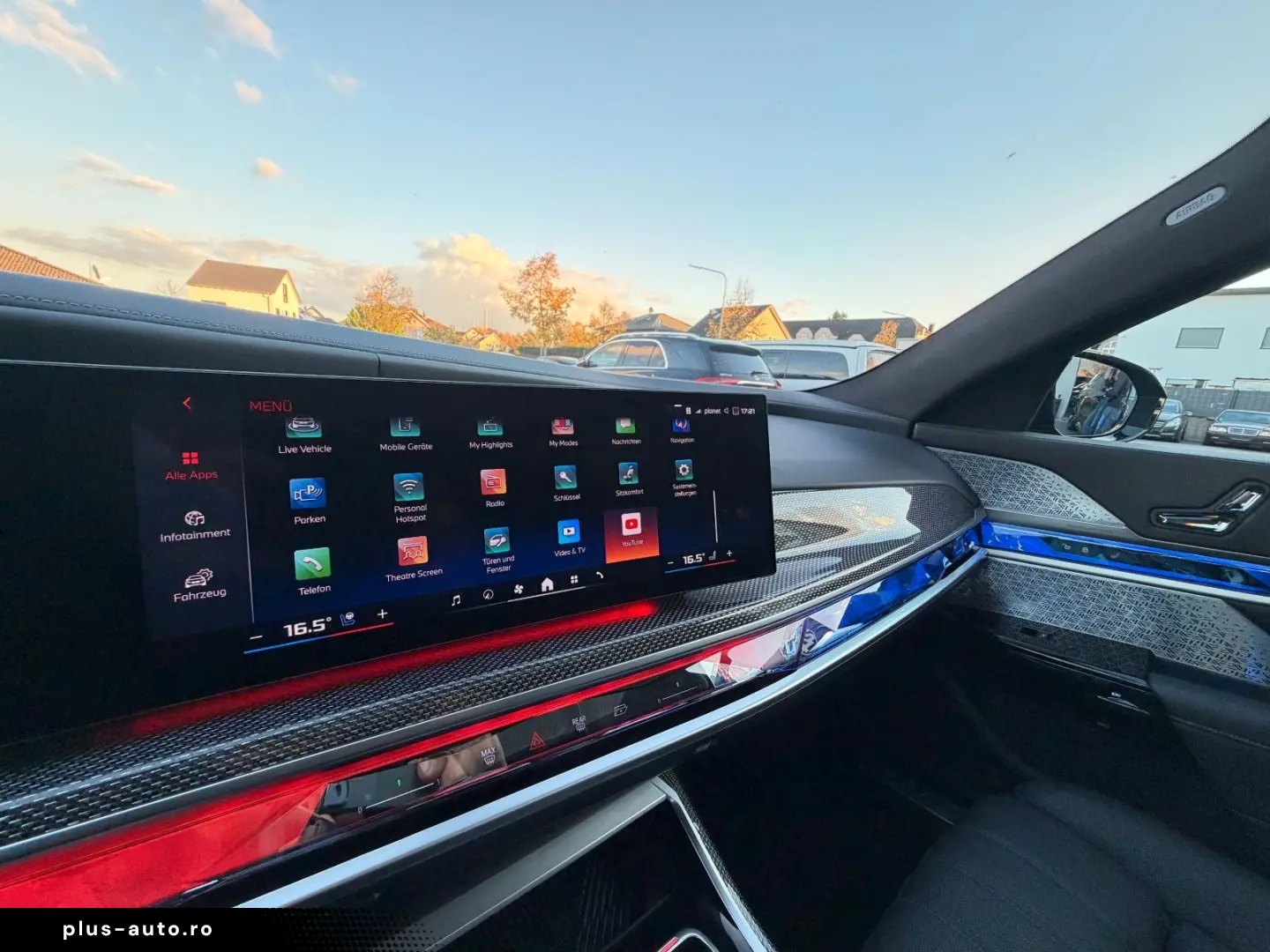 BMW M760e xDrive Individual TV SkyLounge