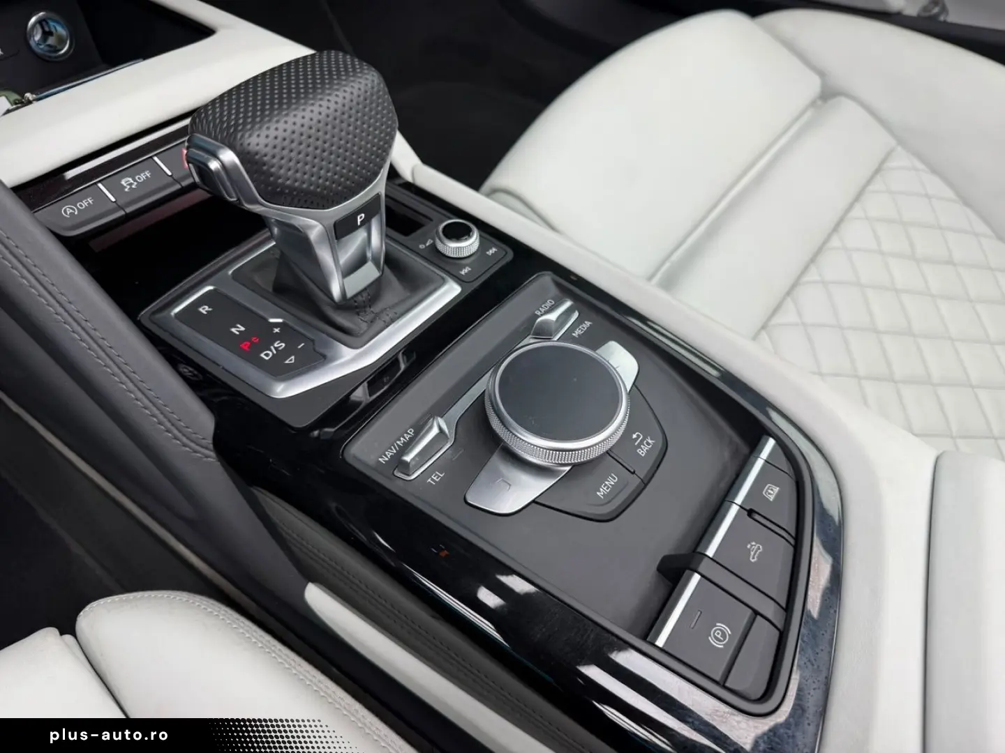Audi R8 SPYDER V10 RWD S TRONIC PERFORMANCE