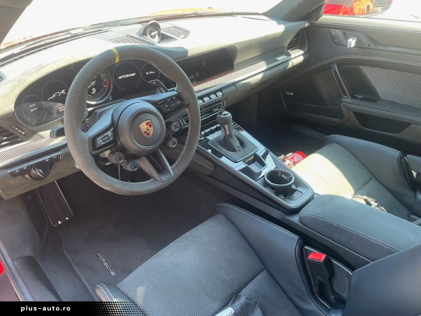 PORSCHE 911 GT3 RS_Weissach_Clubsport_Carbon_Lift