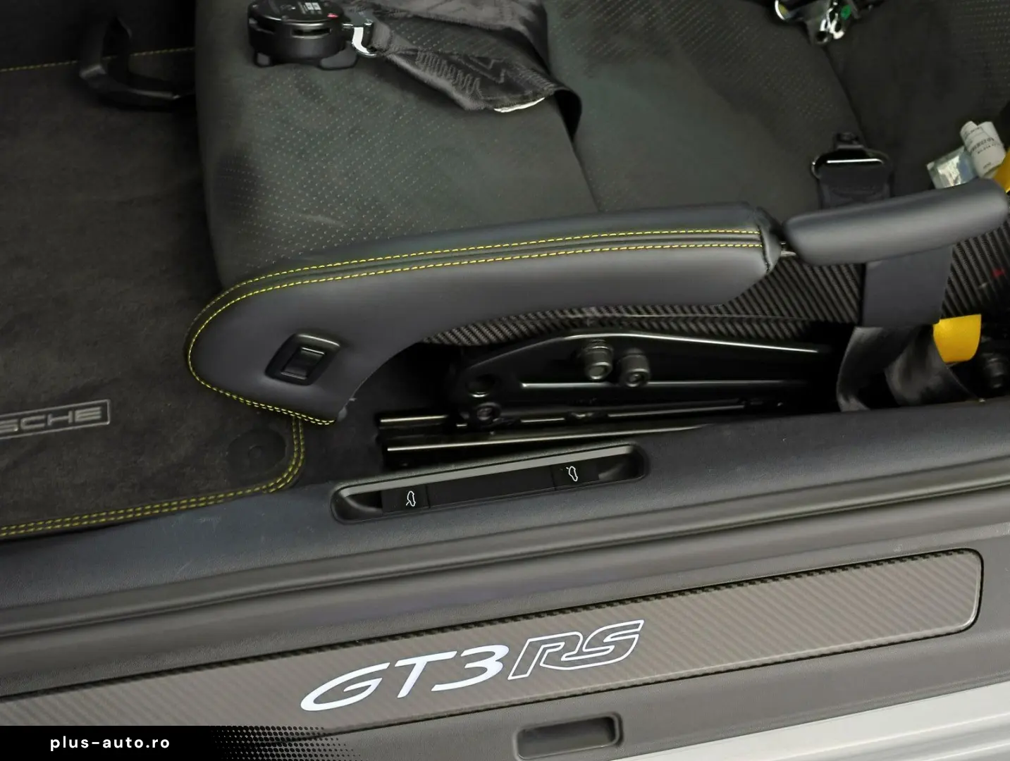 PORSCHE 911 GT3 RS
