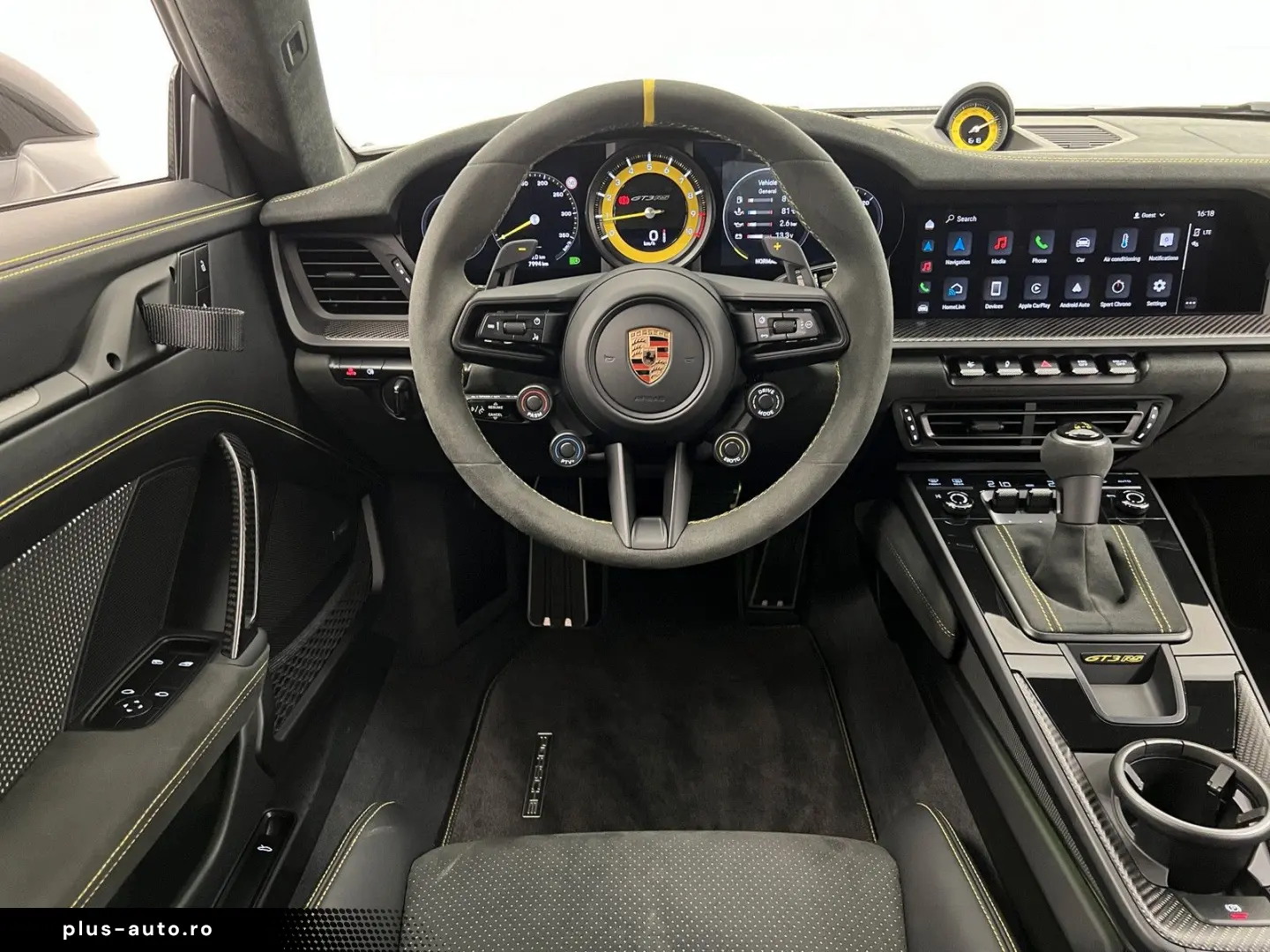 PORSCHE 911 GT3 RS