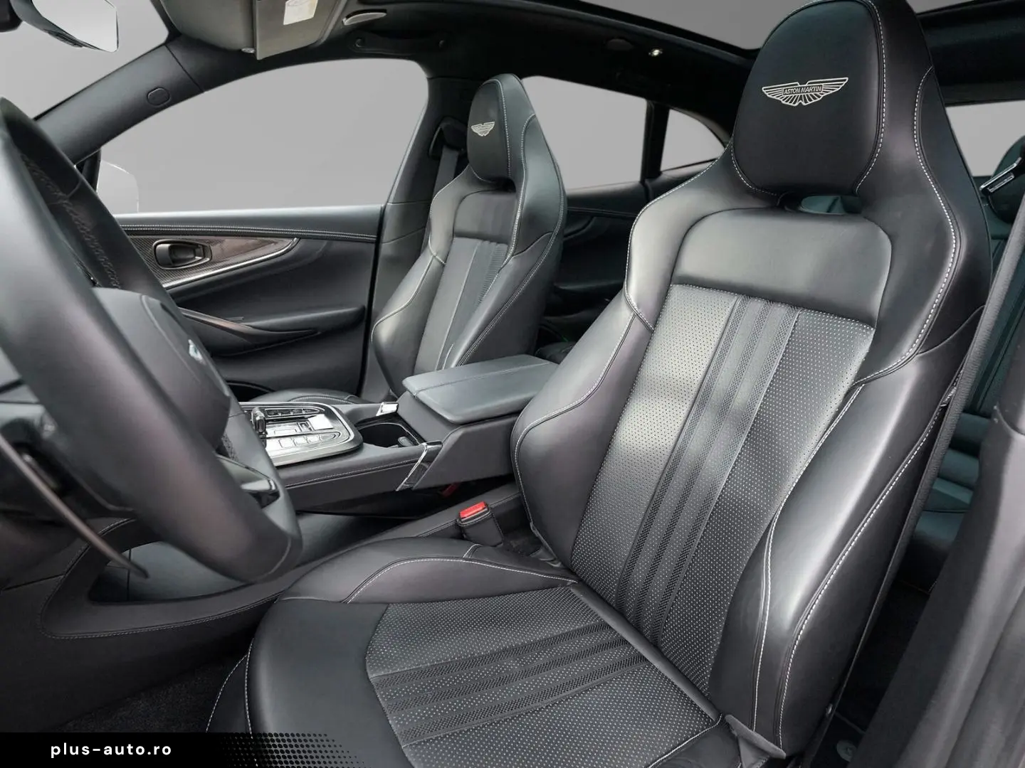ASTON MARTIN DBX 707 Aluminite Silver   Onyx Black