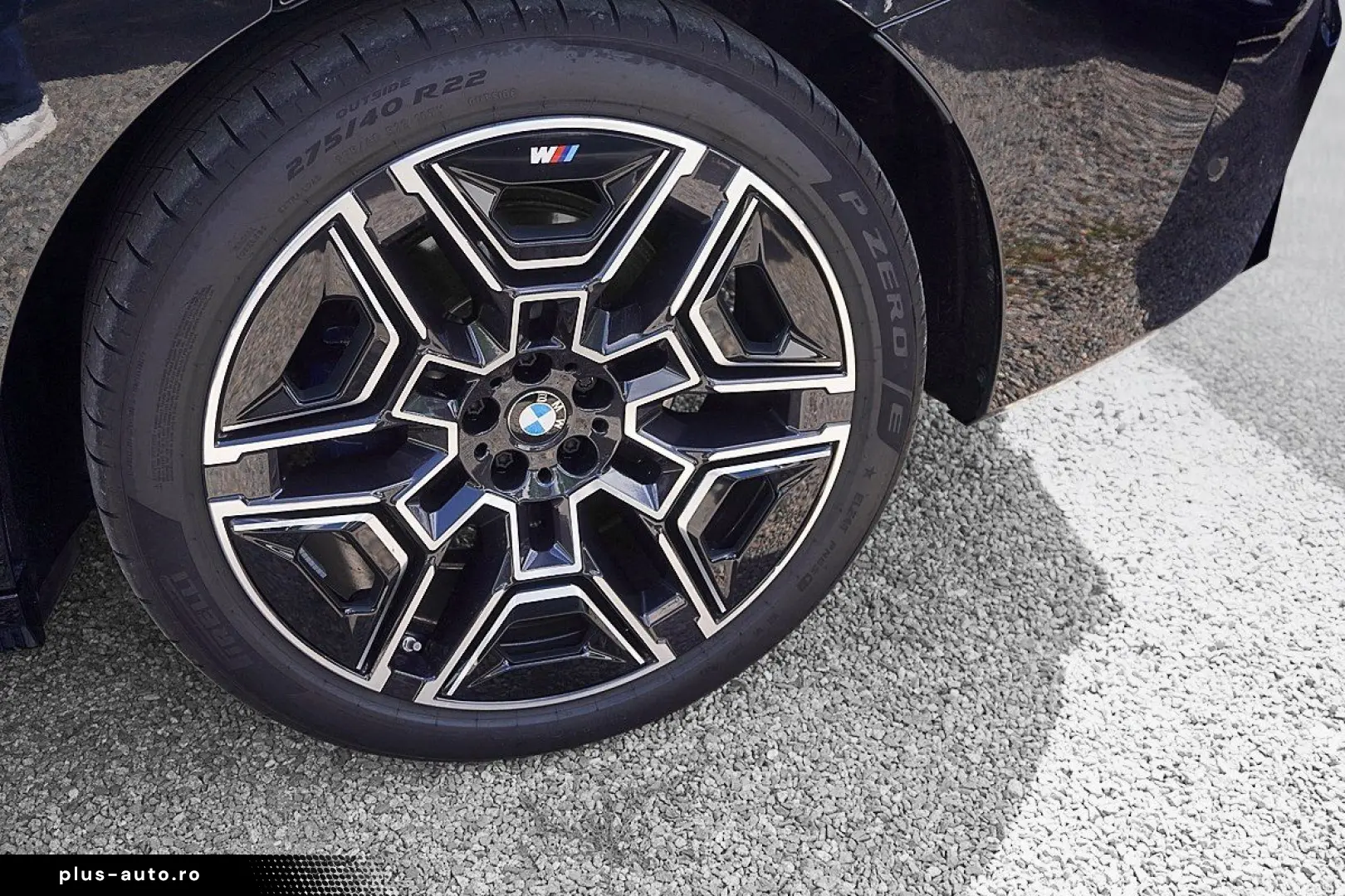 BMW iX xDrive60 M Sport_HeadUp_ACC