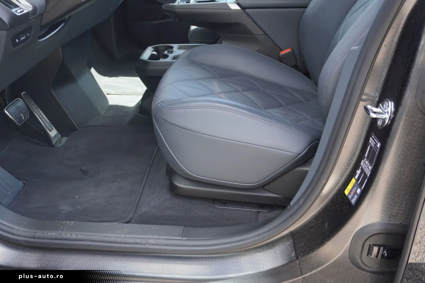 BMW iX xDrive60 M Sport_HeadUp_ACC