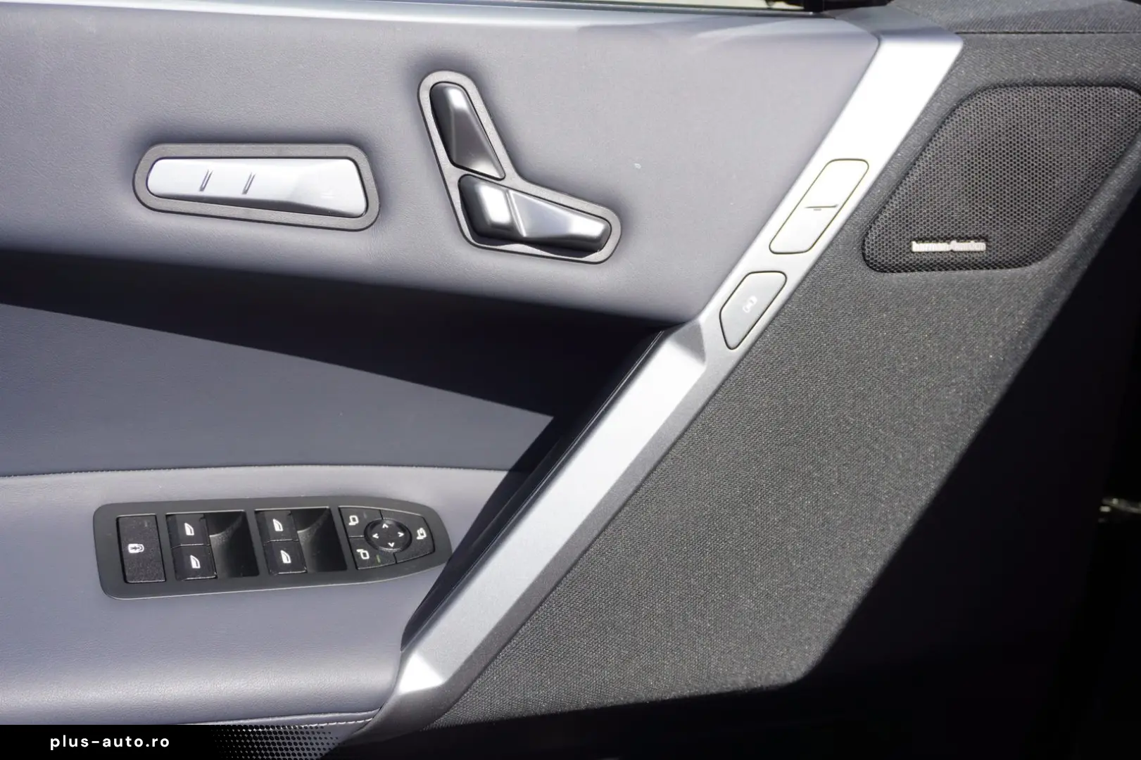 BMW iX xDrive60 M Sport_HeadUp_ACC