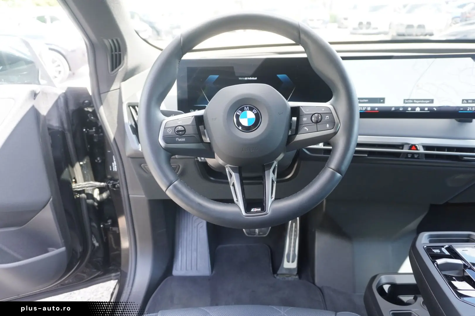 BMW iX xDrive60 M Sport_HeadUp_ACC