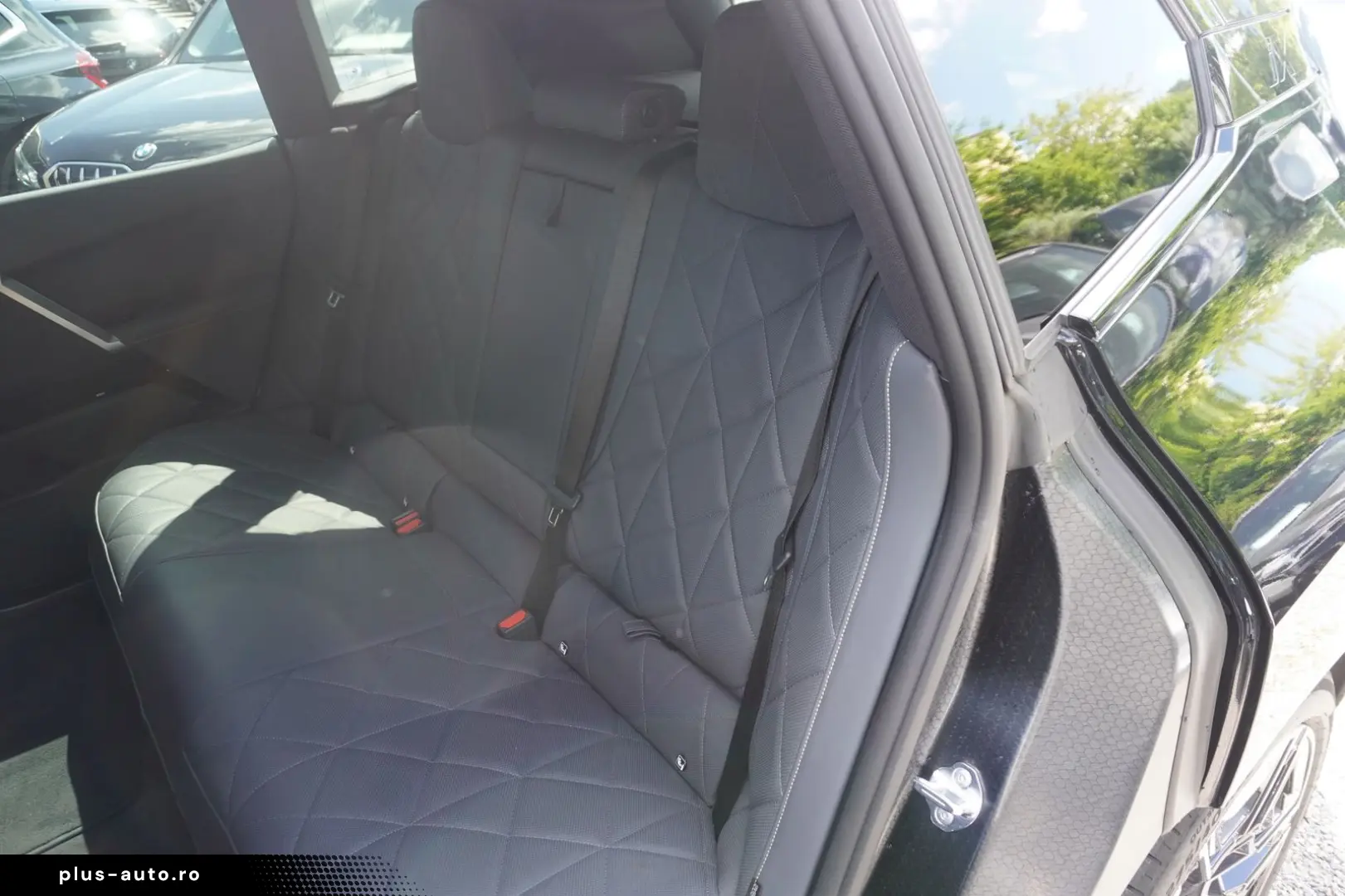 BMW iX xDrive60 M Sport_HeadUp_ACC