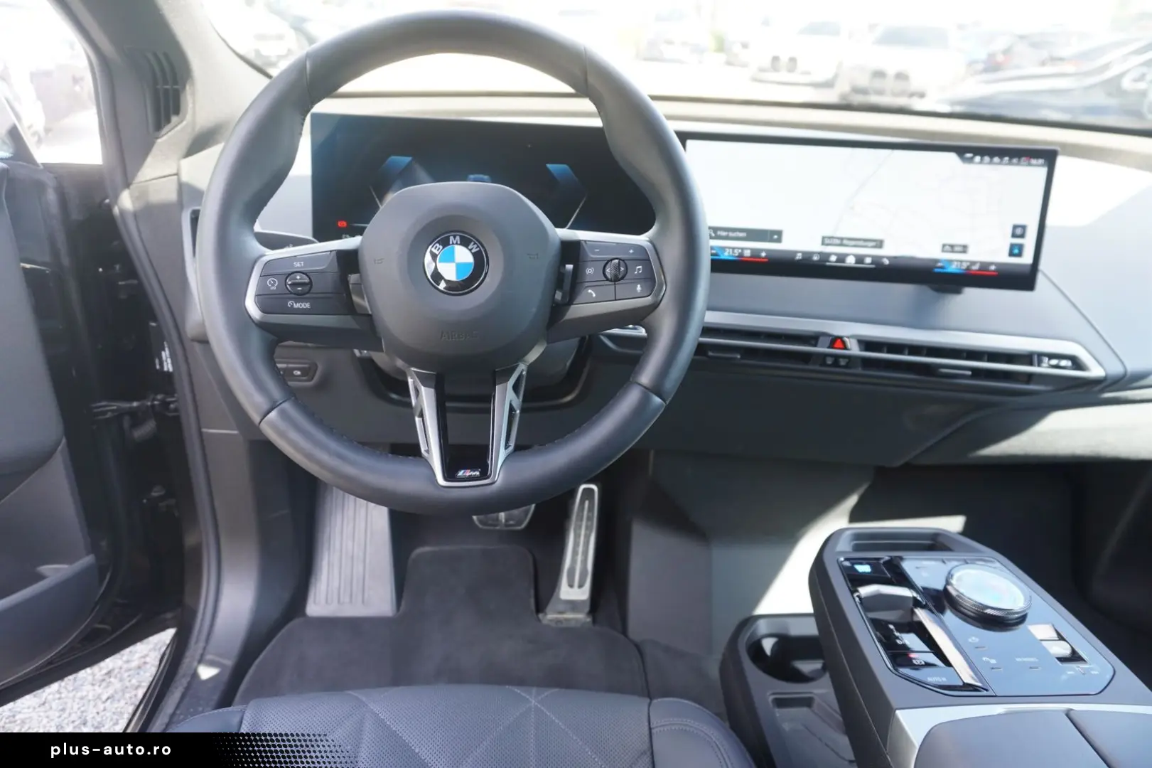 BMW iX xDrive60 M Sport_HeadUp_ACC