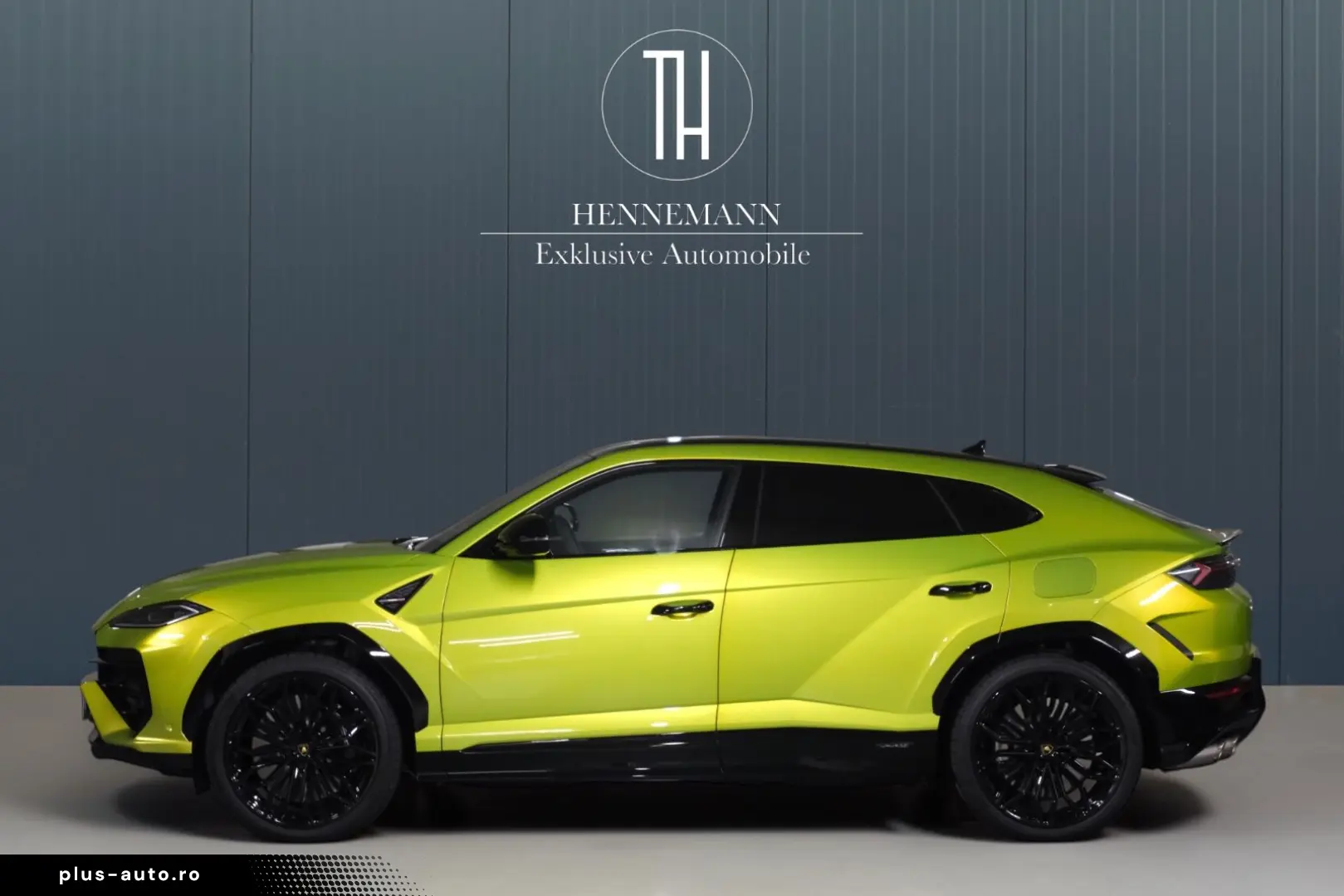 LAMBORGHINI Urus SE 4.0 V8_Akrapovic_B&O_Panoramic