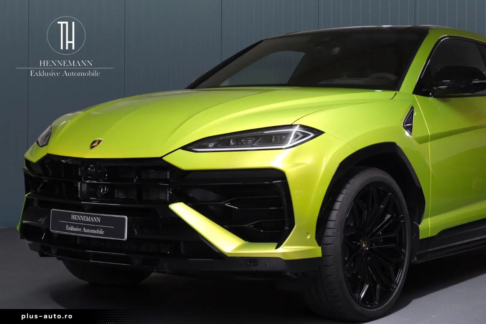 LAMBORGHINI Urus SE 4.0 V8_Akrapovic_B&O_Panoramic