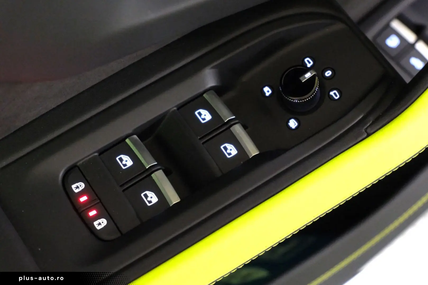 LAMBORGHINI Urus SE 4.0 V8_Akrapovic_B&O_Panoramic