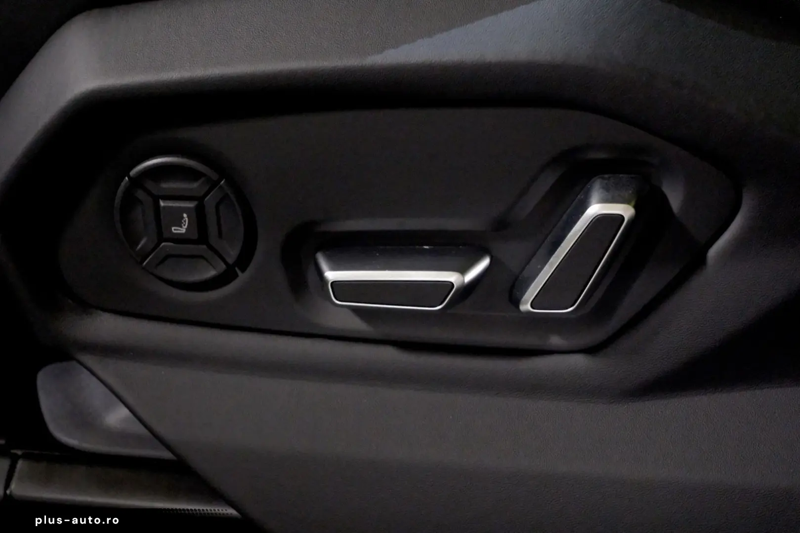 LAMBORGHINI Urus SE 4.0 V8_Akrapovic_B&O_Panoramic
