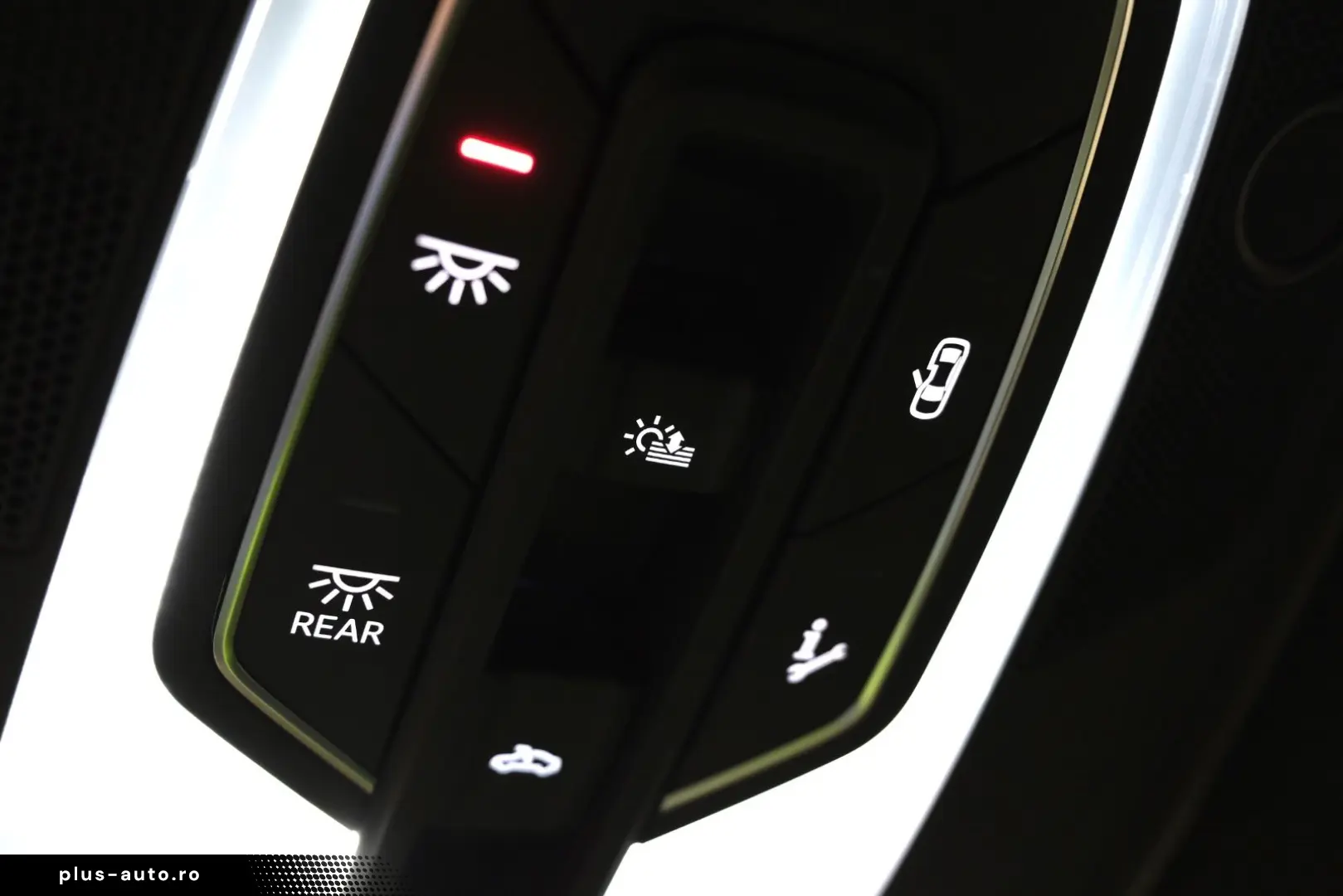 LAMBORGHINI Urus SE 4.0 V8_Akrapovic_B&O_Panoramic