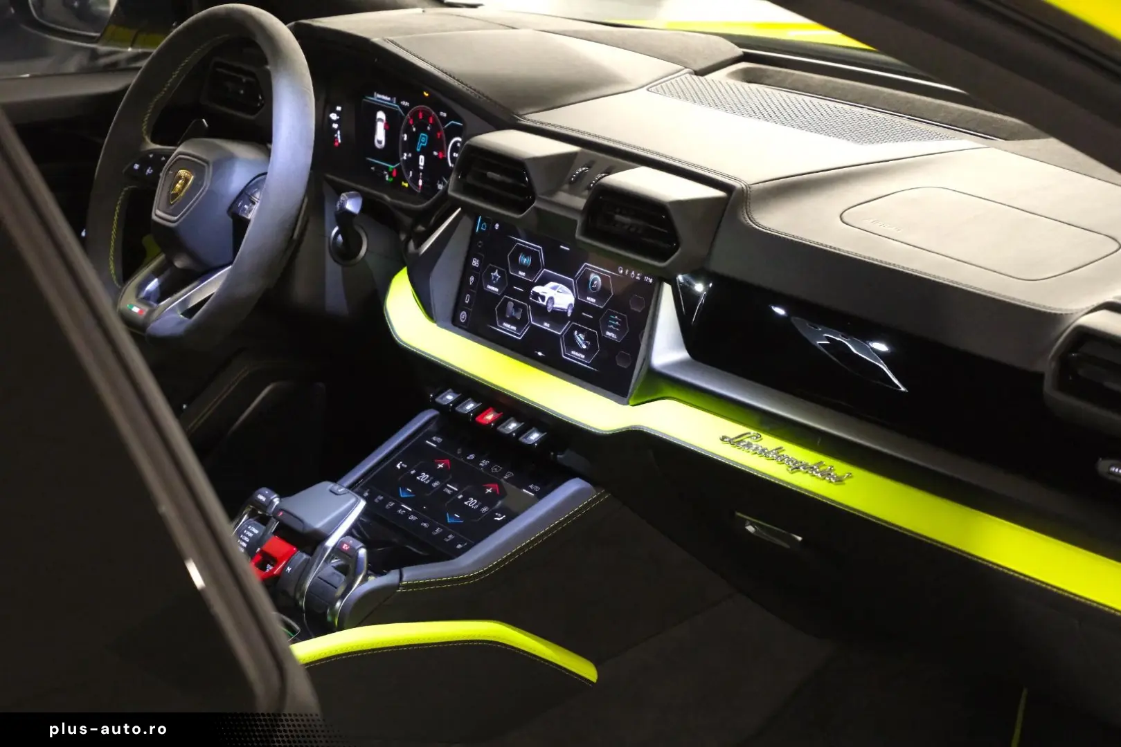 LAMBORGHINI Urus SE 4.0 V8_Akrapovic_B&O_Panoramic