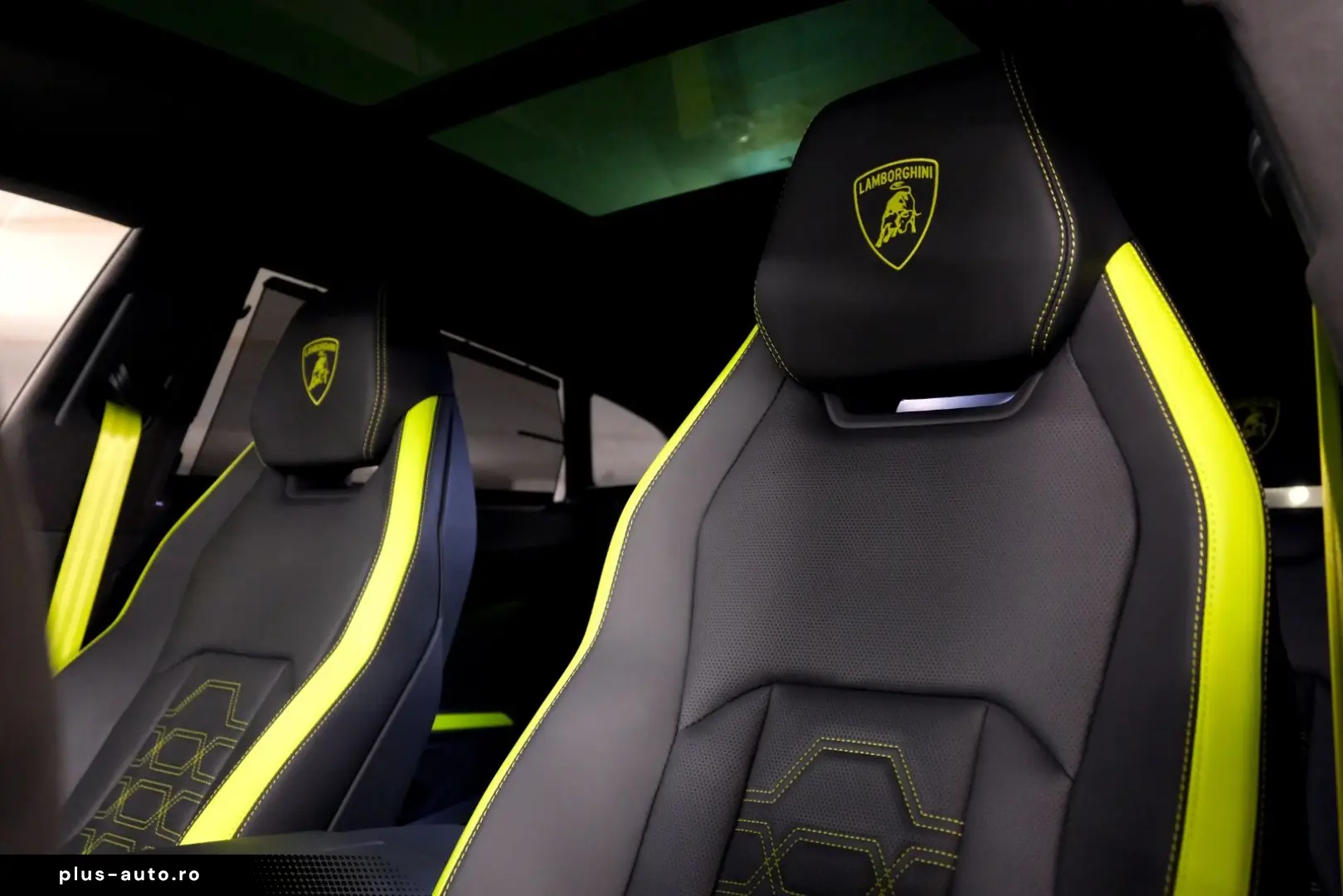 LAMBORGHINI Urus SE 4.0 V8_Akrapovic_B&O_Panoramic