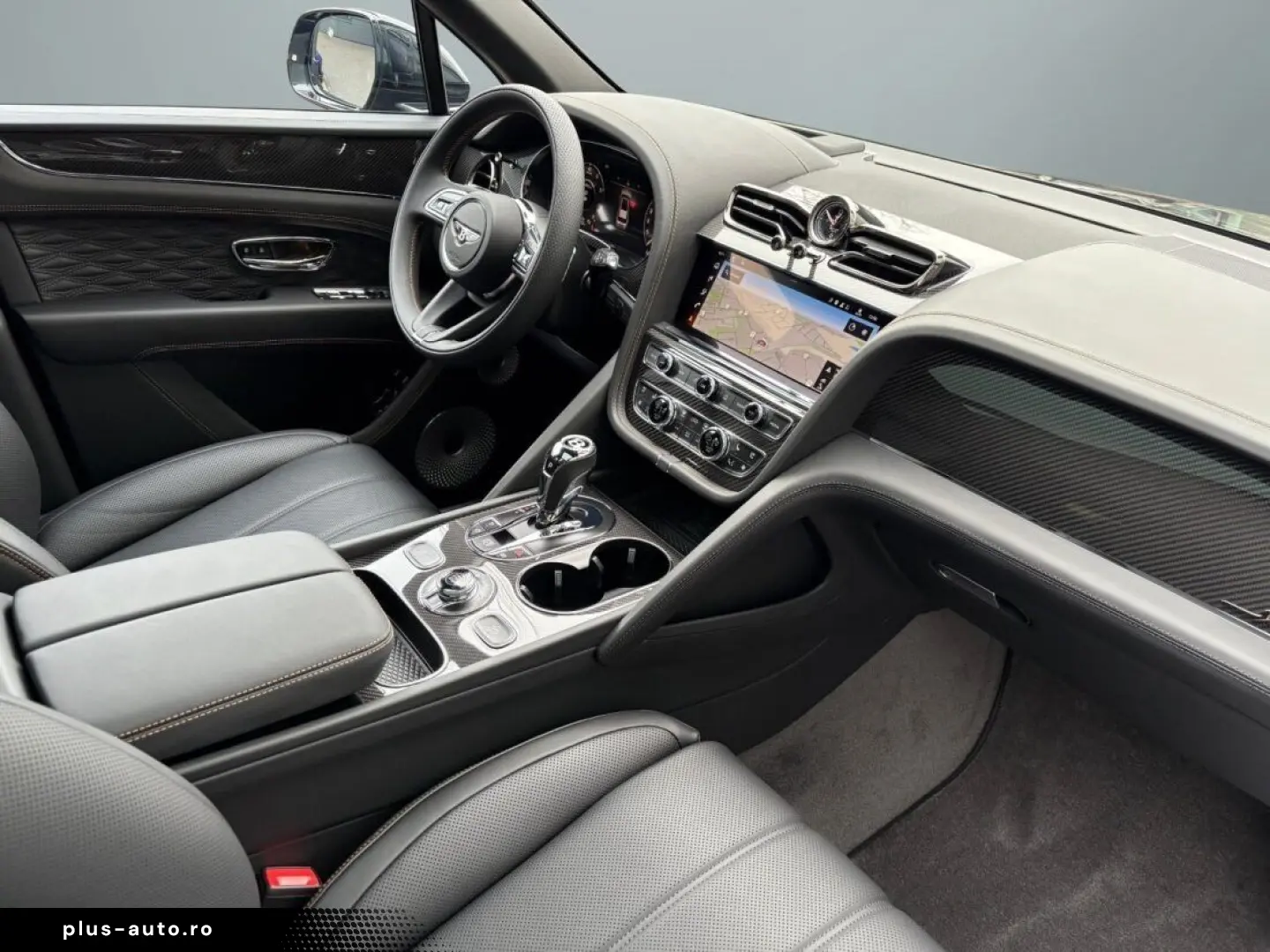 BENTLEY Bentayga Speed V8_MidnightEmerald_MY2026