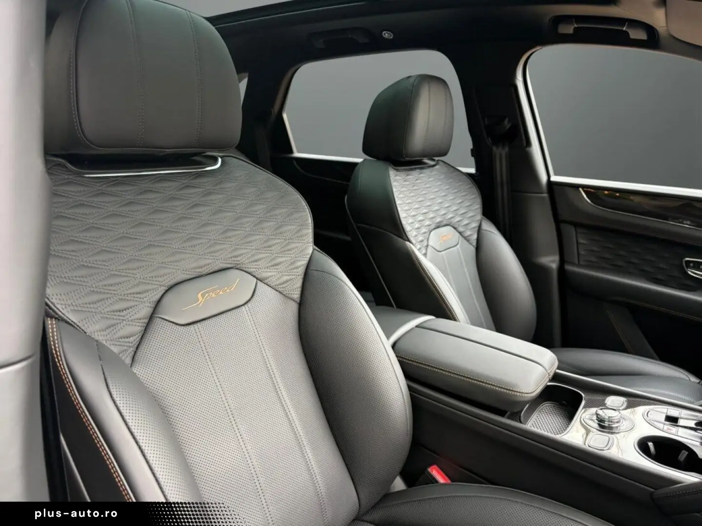 BENTLEY Bentayga Speed V8_MidnightEmerald_MY2026