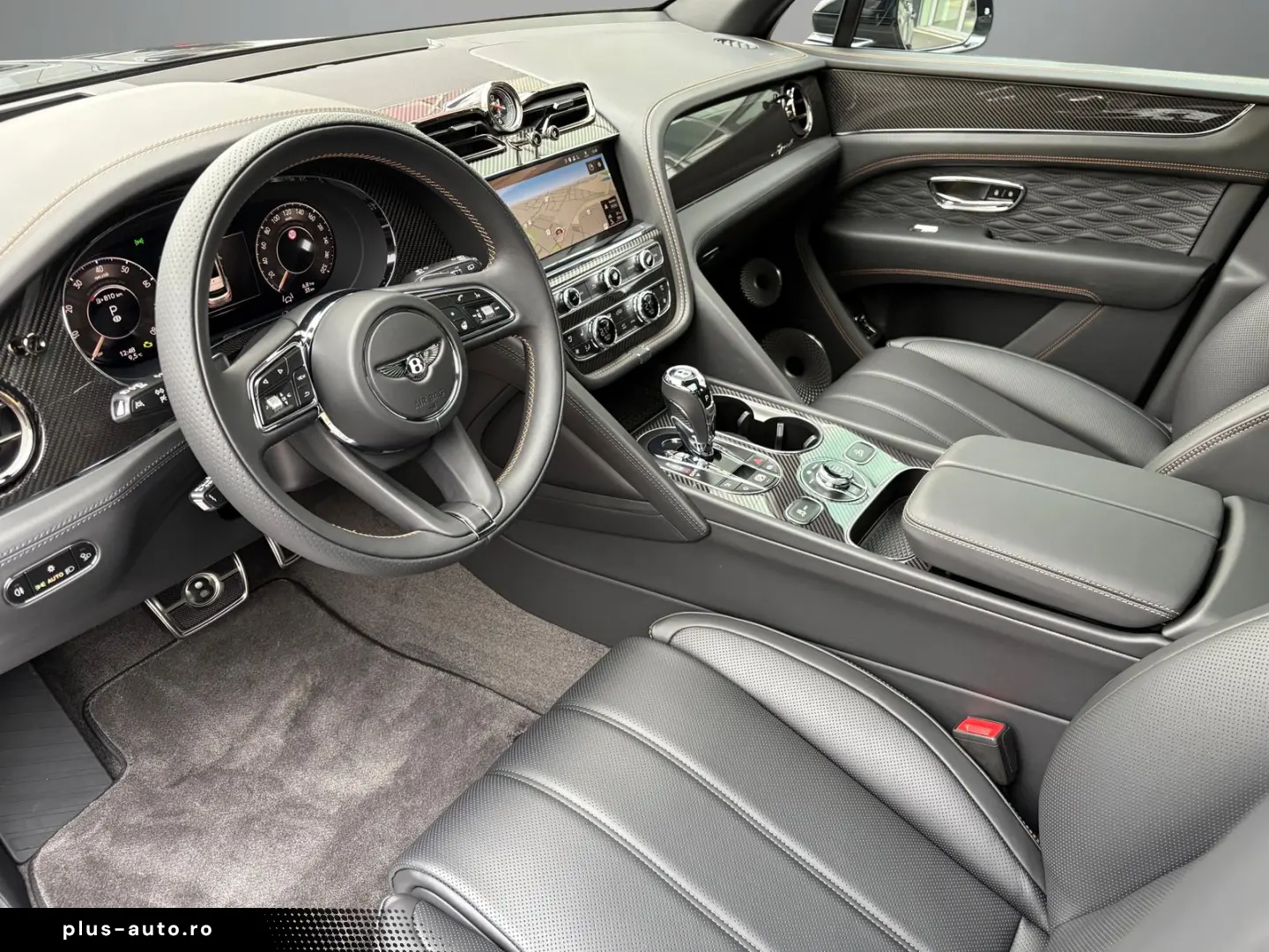 BENTLEY Bentayga Speed V8_MidnightEmerald_MY2026