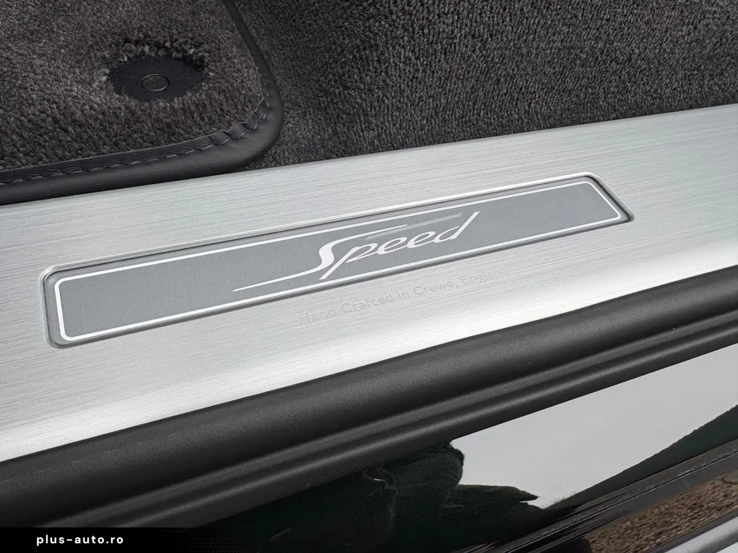 BENTLEY Bentayga Speed V8_MidnightEmerald_MY2026