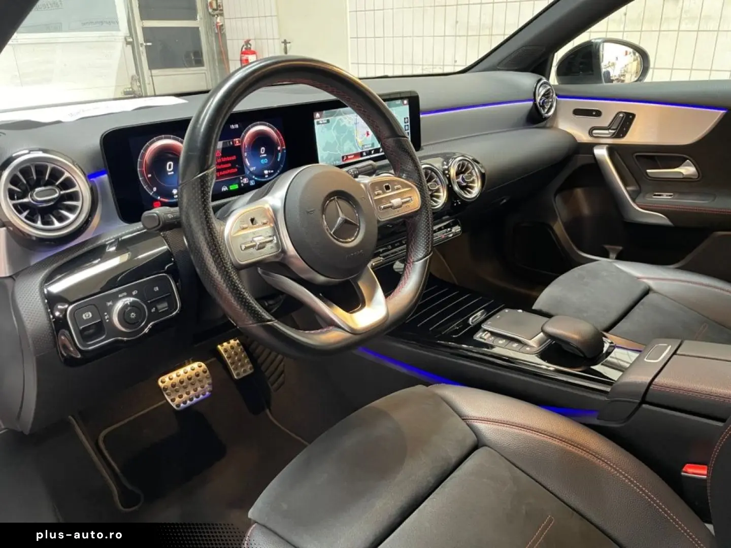 MERCEDES-BENZ A 250 e Limousine AMG AMG MBUX MBeam Night AHK