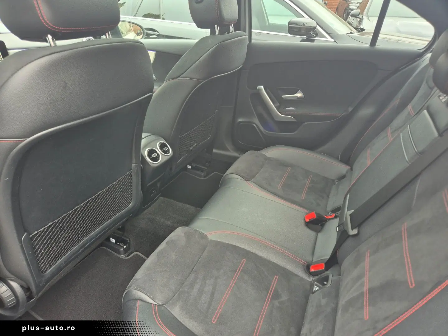MERCEDES-BENZ A 180 Amg.line Led Pano Cam Wide Assistant Ahk