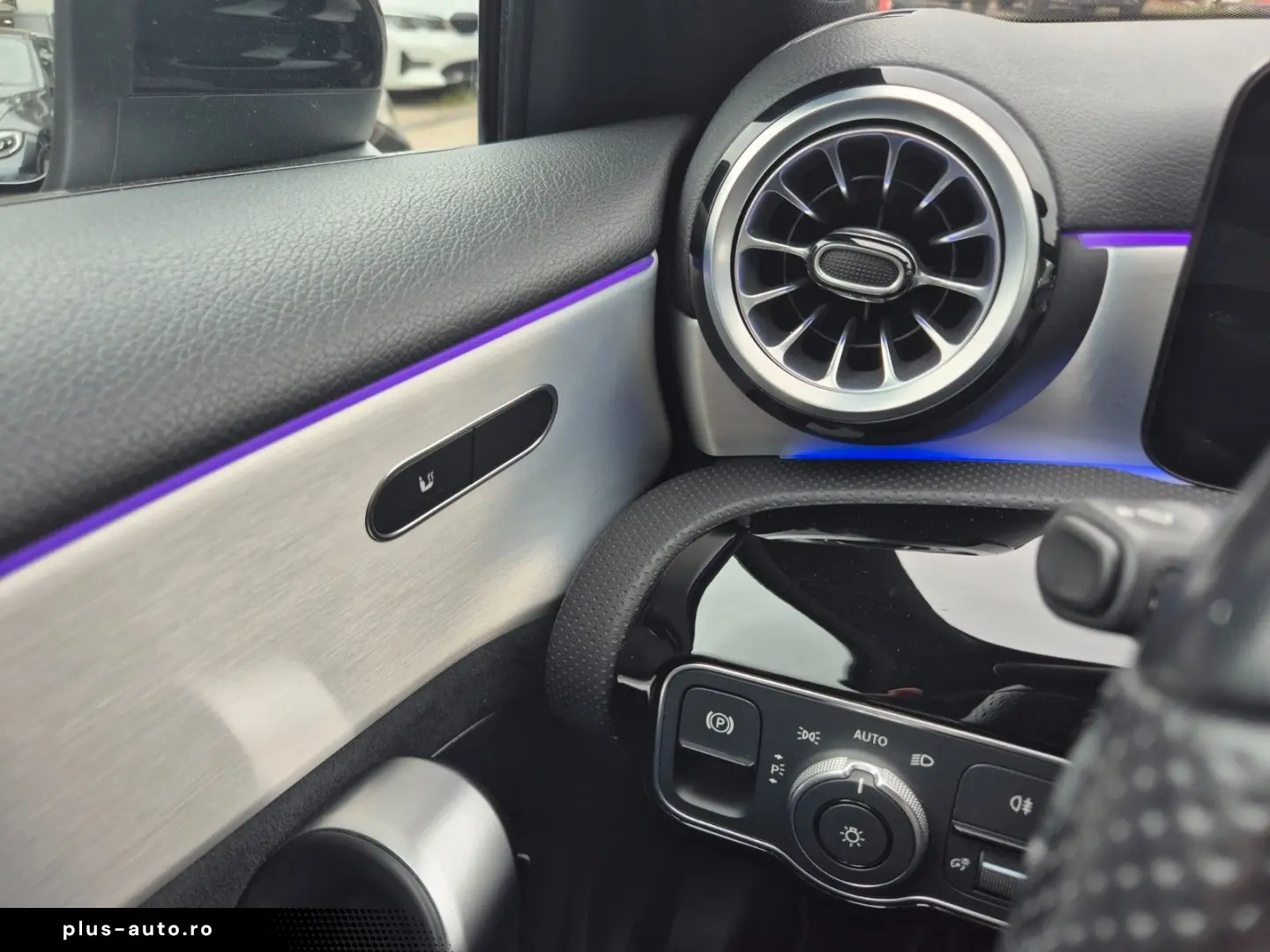 MERCEDES-BENZ A 180 Amg.line Led Pano Cam Wide Assistant Ahk