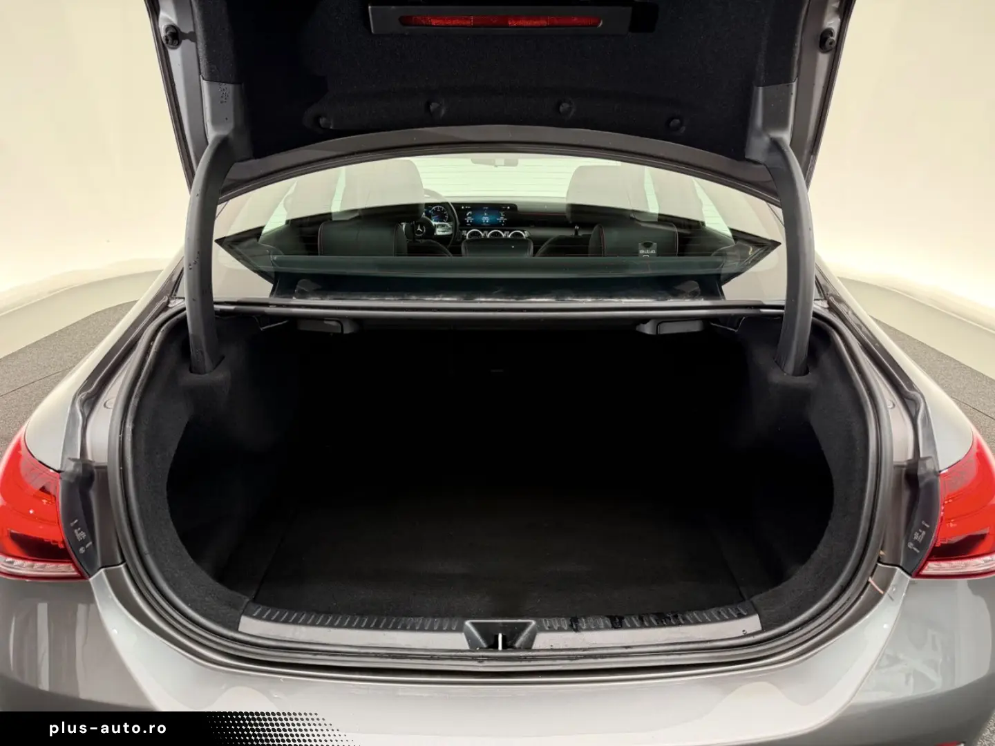MERCEDES-BENZ A 200 Limo. AMG LINE LED-AMBIENTE-APP-MBUX-SHZ