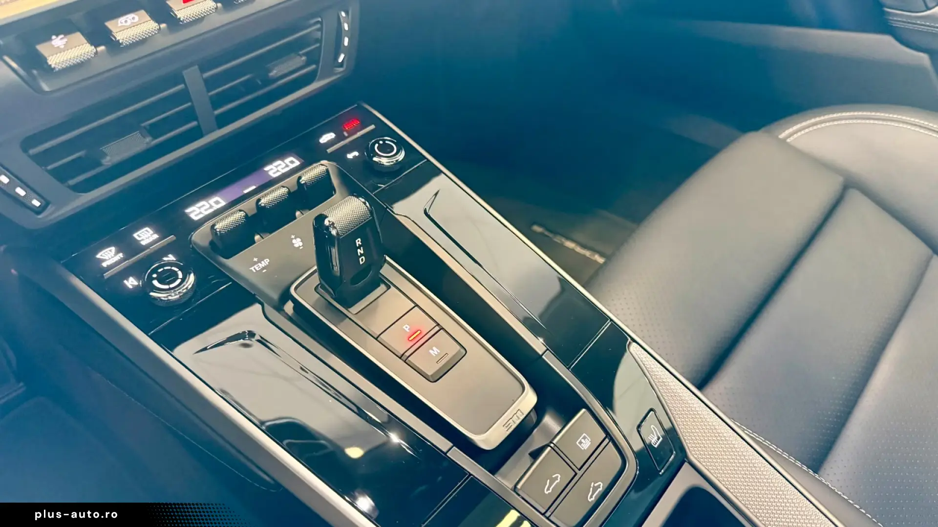 Porsche 911 992 Carrera LIFT Sportabgas InnoDrive BOSE