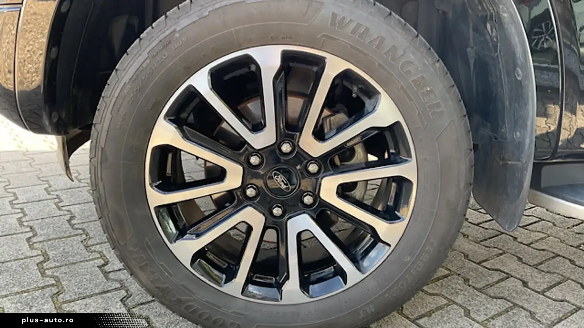 FORD RANGER PLATINUM MATRIX LED 360  TECHNOLOGY PACK