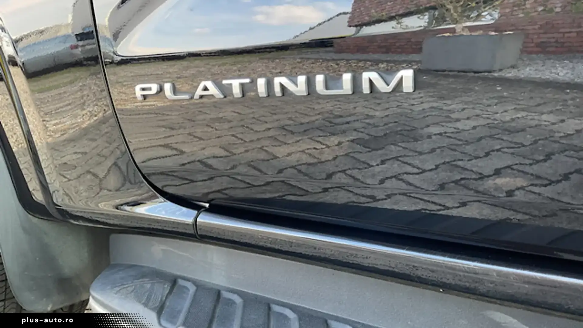 FORD RANGER PLATINUM MATRIX LED 360  TECHNOLOGY PACK