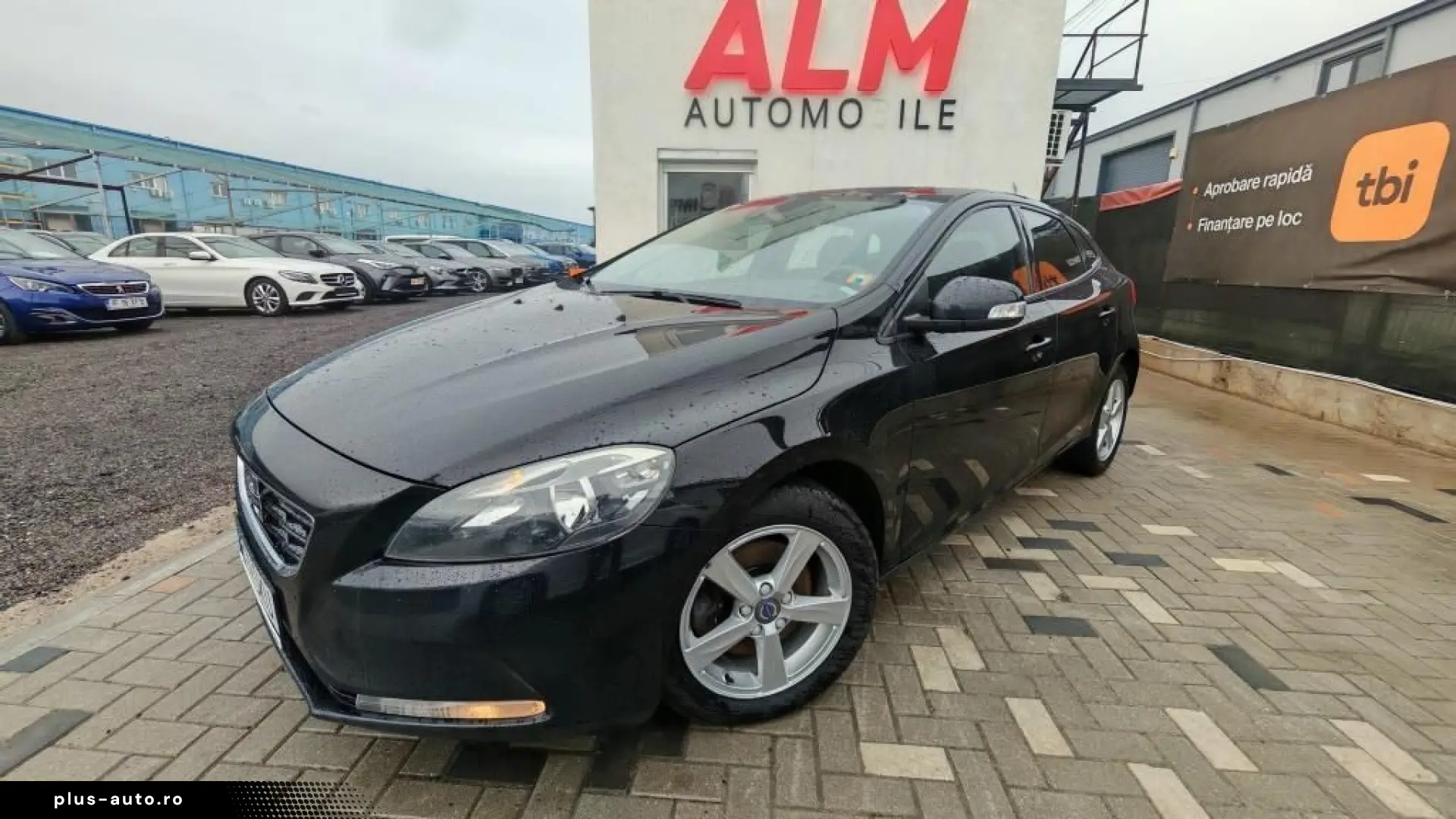 Volvo V40 Momentum Diesel 2015 - Rate   Credit   Garantie