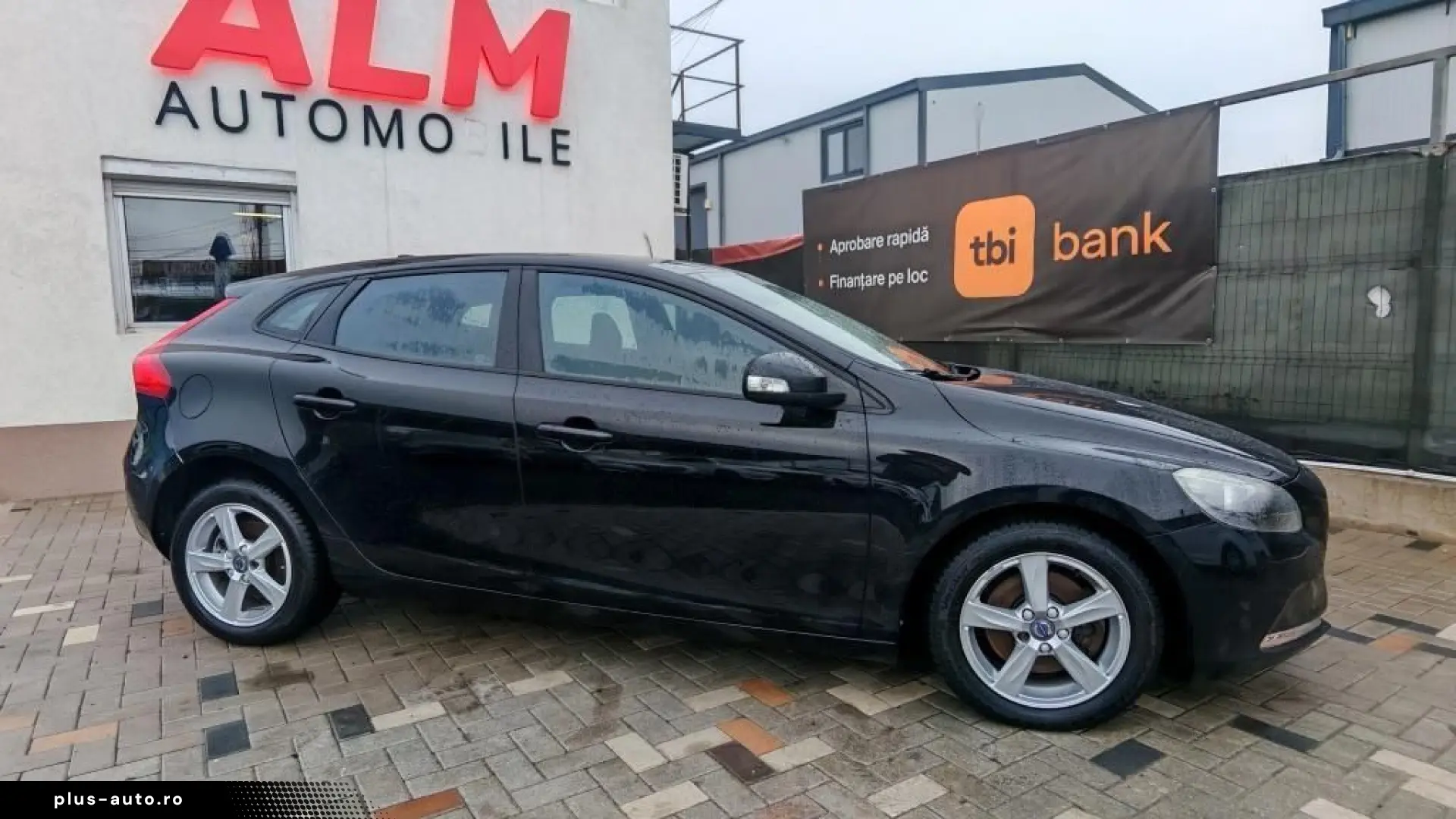Volvo V40 Momentum Diesel 2015 - Rate   Credit   Garantie