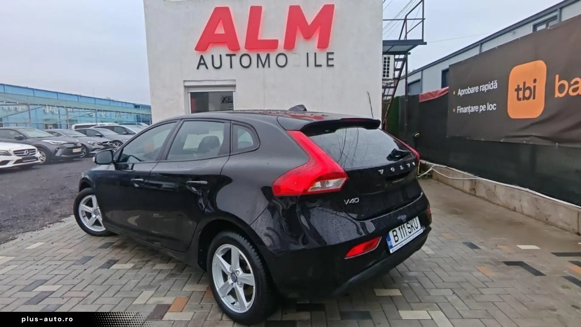 Volvo V40 Momentum Diesel 2015 - Rate   Credit   Garantie