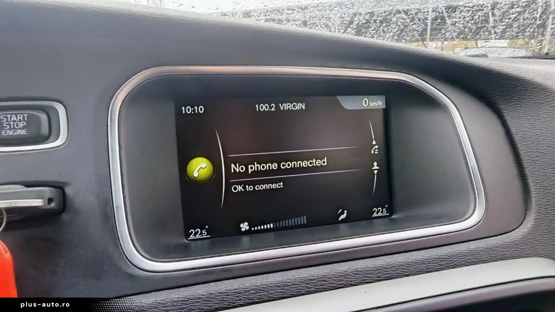 Volvo V40 Momentum Diesel 2015 - Rate   Credit   Garantie