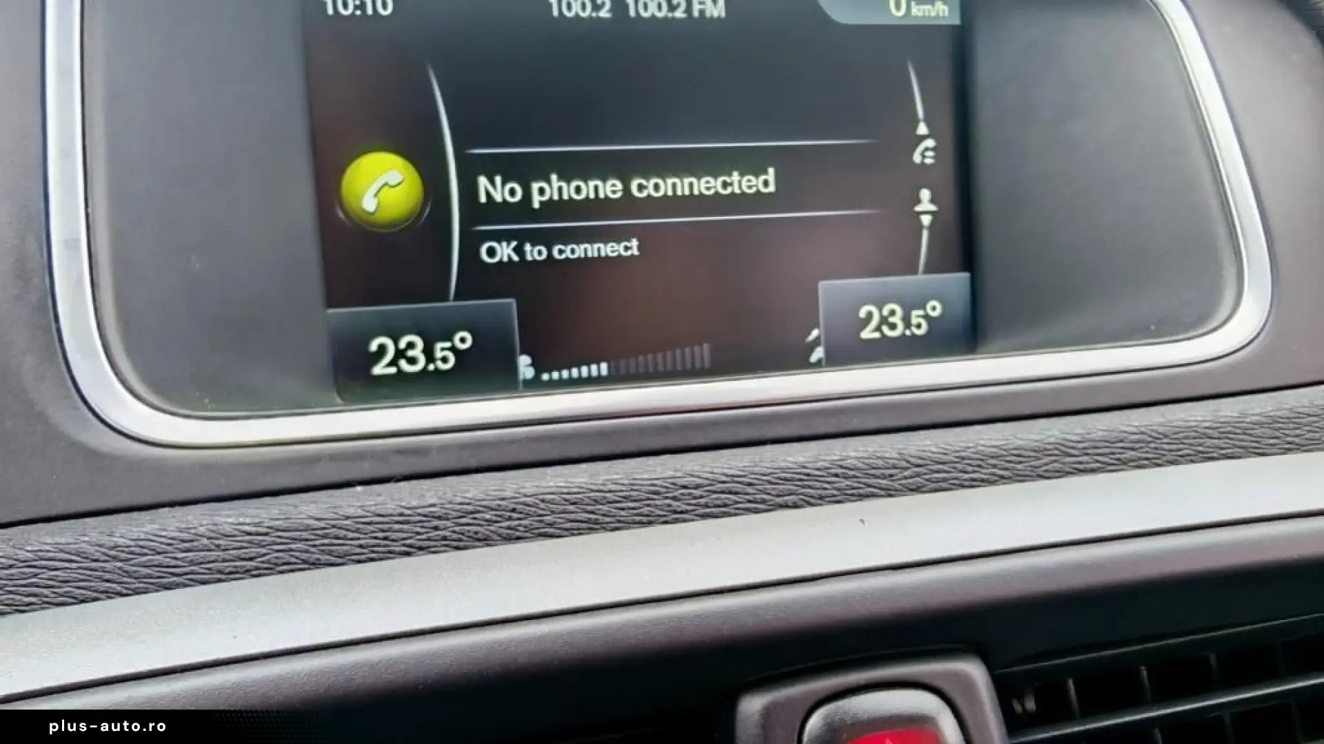 Volvo V40 Momentum Diesel 2015 - Rate   Credit   Garantie