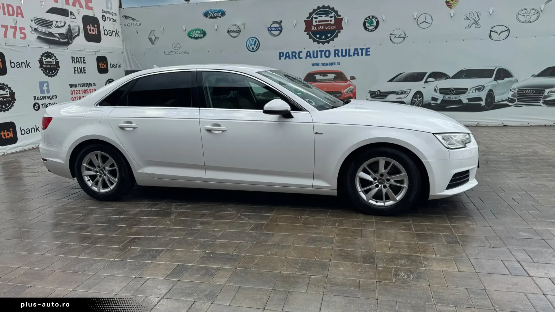AUDI A4 2015