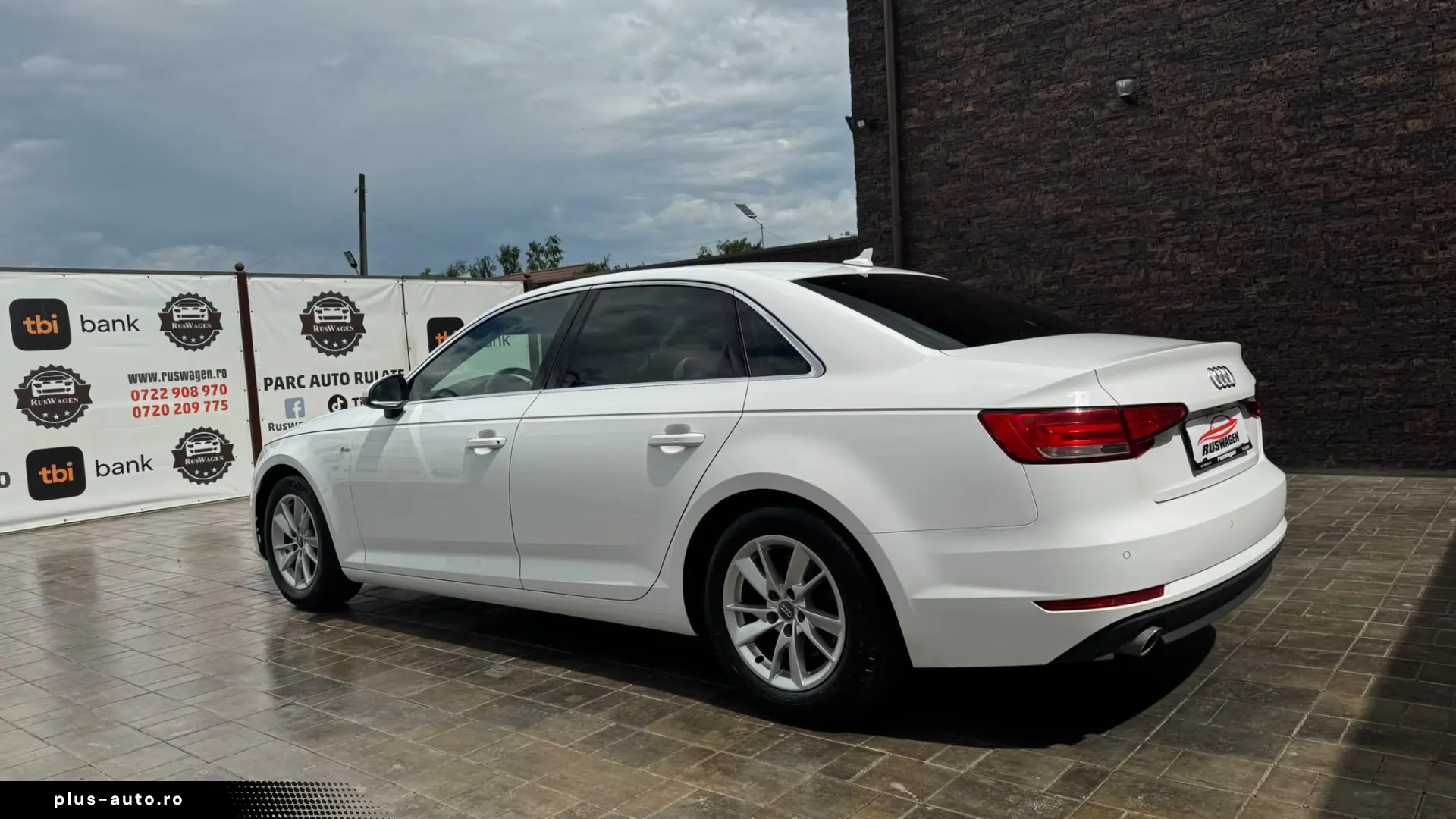 AUDI A4 2015